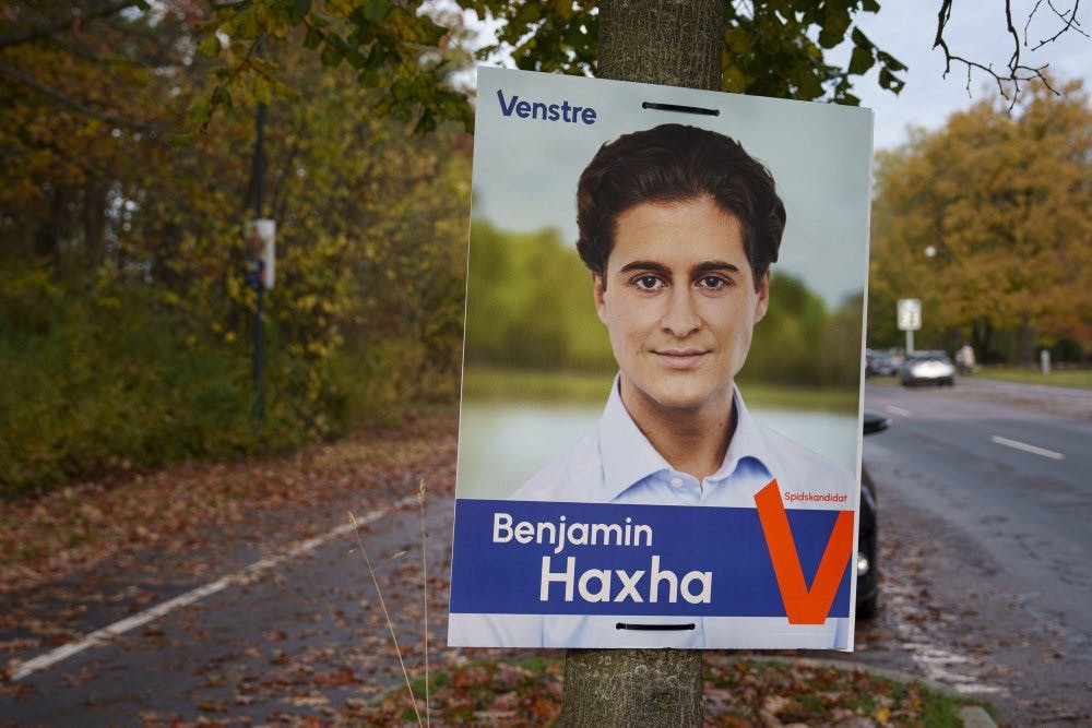 Benjamin Haxha, der stiller op for Venstre til kommunalvalget i Herlev, er mandag aften blevet angrebet af en gruppe personer i Herlev, der skød efter ham med fyrværkeri. - Foto: Liselotte Sabroe/Ritzau Scanpix