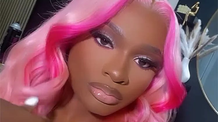 TikTok-stjernen Girlalala er død. Kæresten er anholdt.