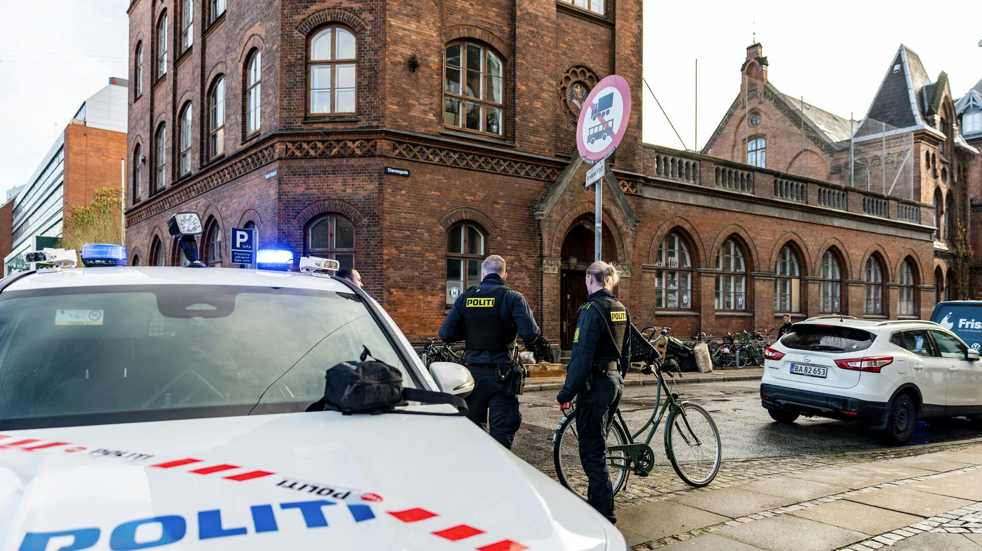 Stenosgade på Vesterbro i København blev spærret efter den alvorlige ulykke.