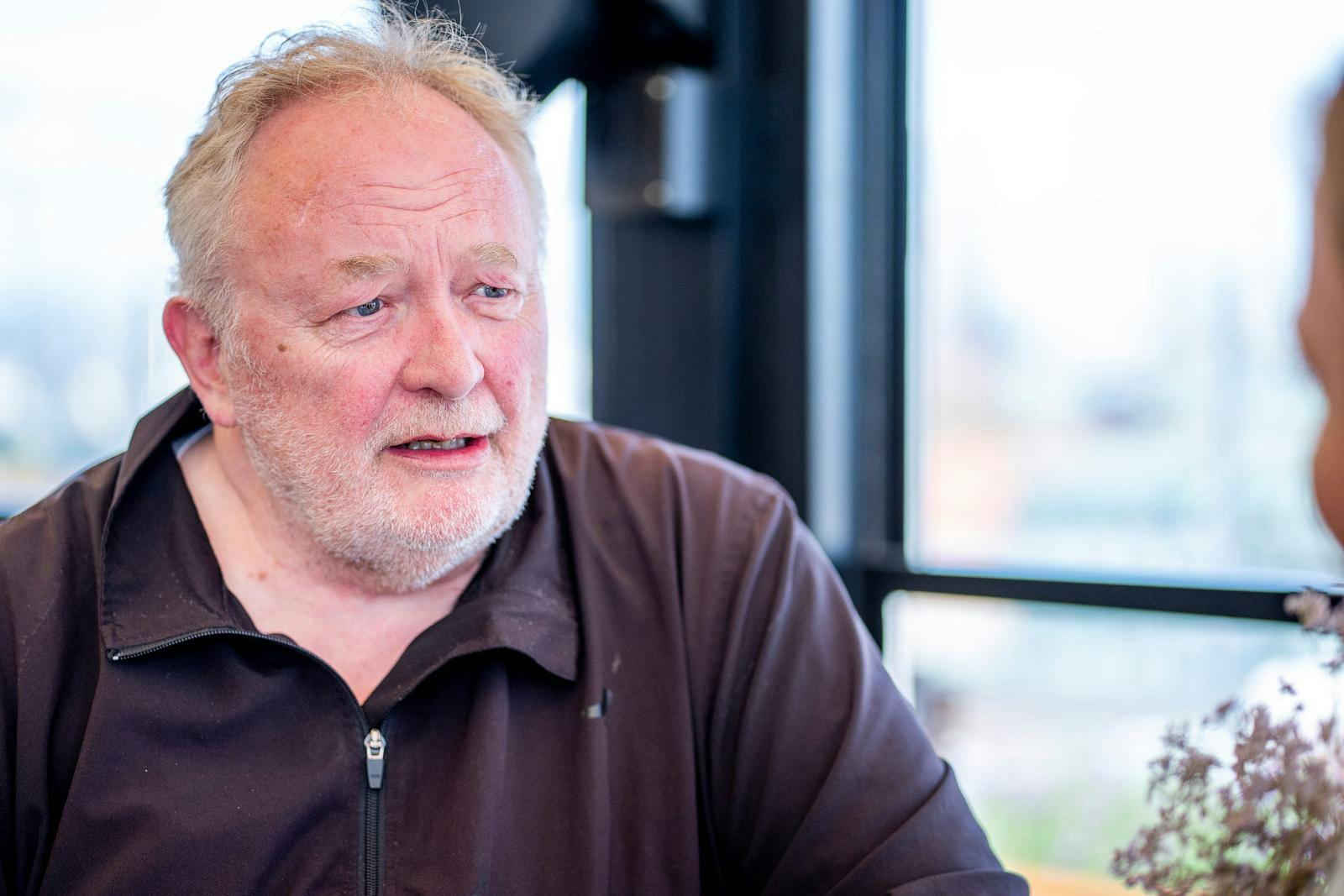 Mon der bliver brug for en grimasse i Bjarne Henriksens nye tjans som kommunalpolitiker? Han kan i hvert fald godt lægge ansigtet i de helt rigtige folder, når det gælder.