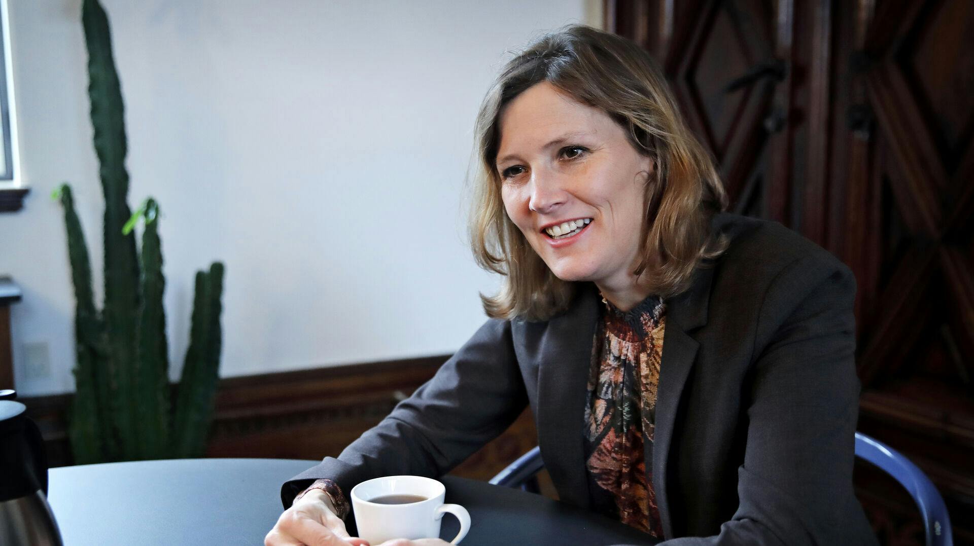 Helsingørs Borgmester Benedicte Kiær. Fotograferet i byrådssalen og på sit kontor på Helsingør Rådhus.