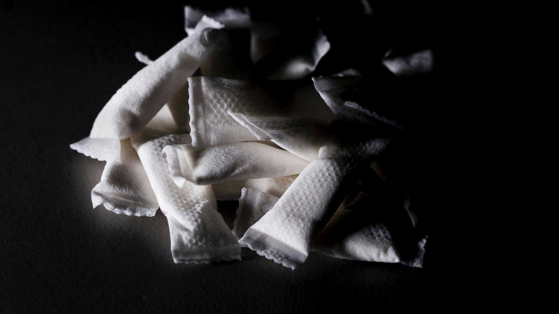 Alene i første halvdel af 2025 har staten tjent næsten 640 millioner kroner, men eksperter advarer om prisen for folkesundheden.