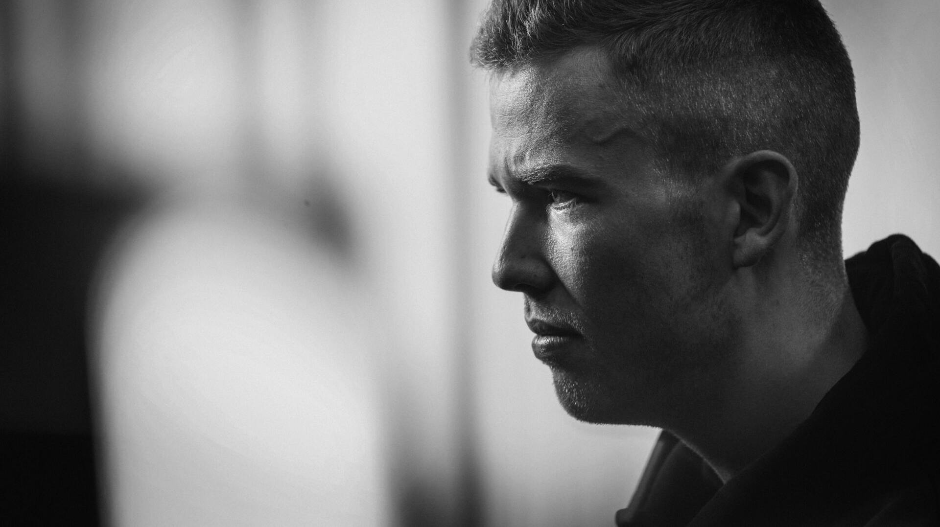 Her ses Jonas Gregaard i 2023 under et pressemøde med Uno-X Pro Cycling Team i Bilbao.