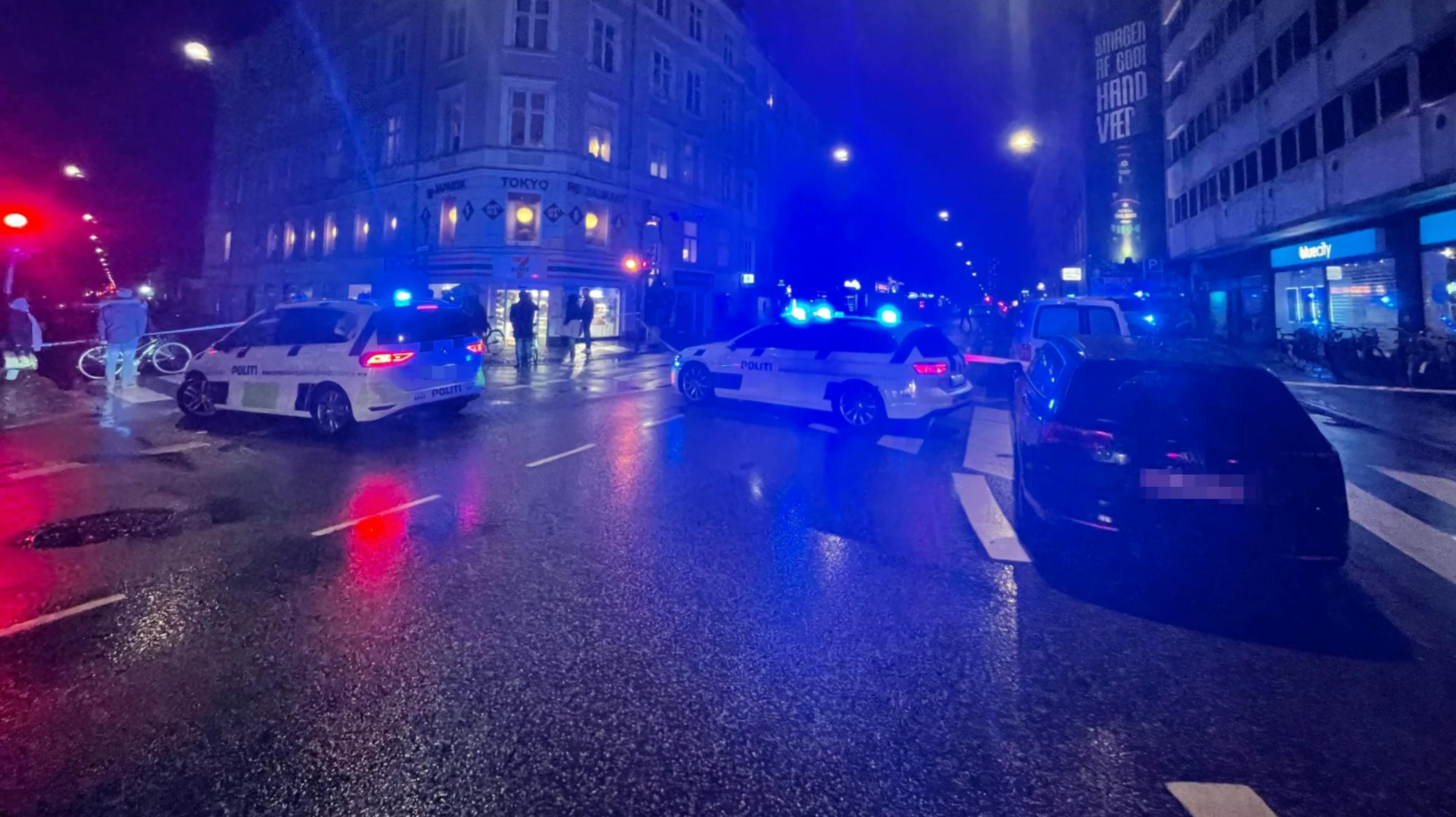 Sådan så det ud på gerningsstedet, kort efter drabet var sket.