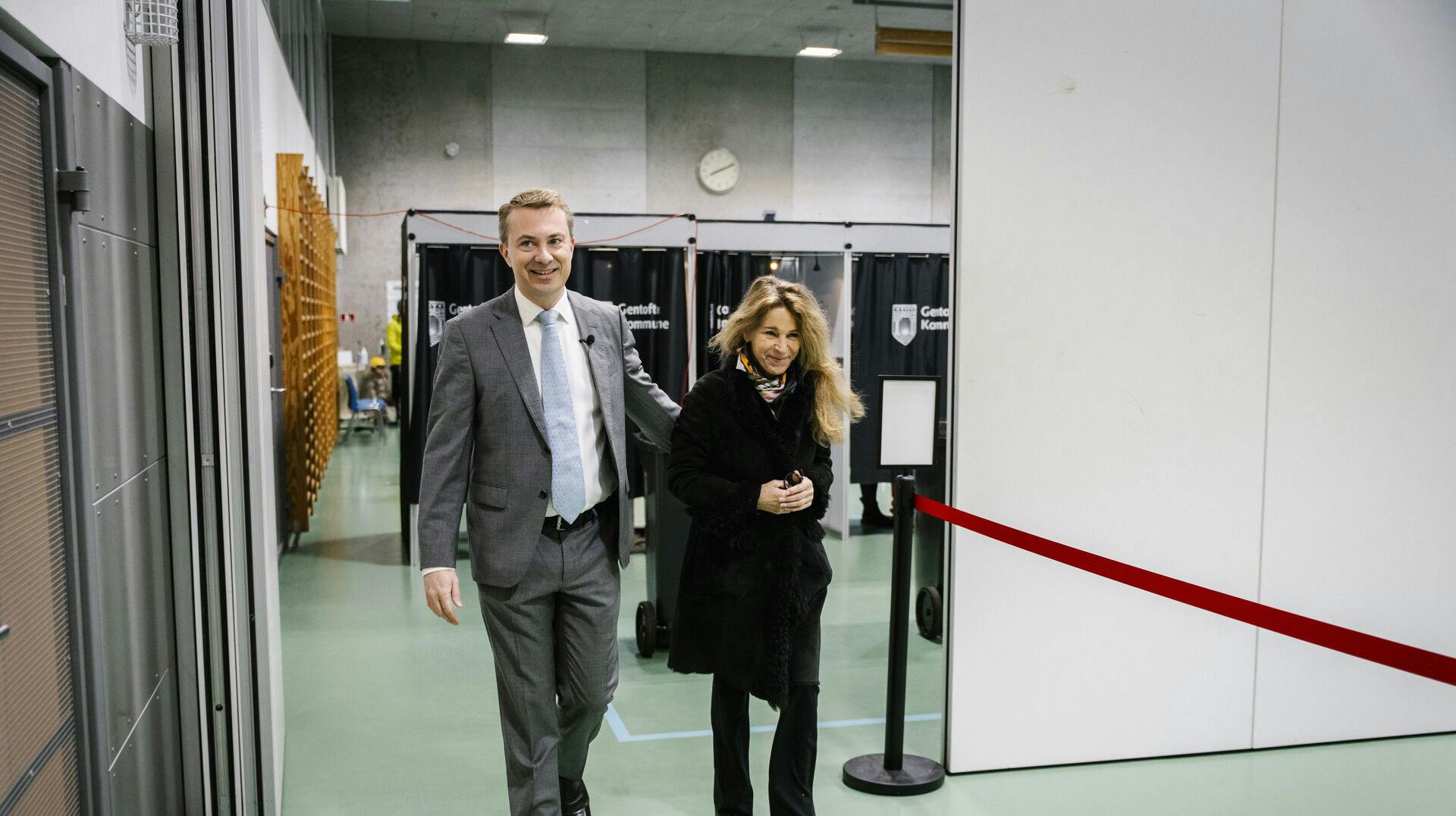 Dansk Folkepartis formand Morten Messerschmidt stemmer i Ordrup Hallen, tirsdag den 18. november 2025. Der afholdes kommunal- og regionalvalg den 18. november.. (Foto: Emil Nicolai Helms/Ritzau Scanpix)