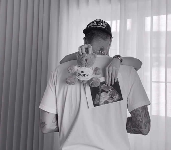 Morten Breum skal være far.