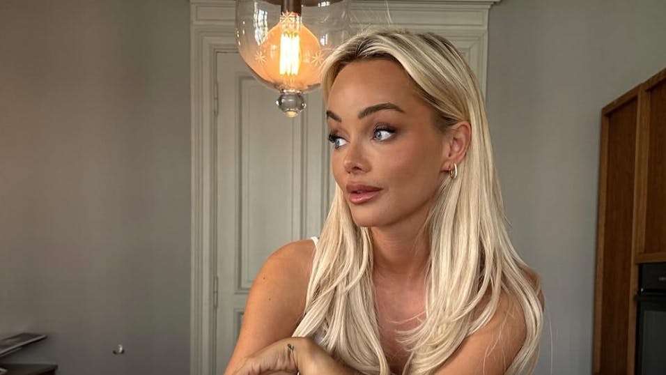 Sophie Elise Isachsen måtte trække sig fra et af de mange tv-programmer, hun ellers har scoret efter kokainskandalen.