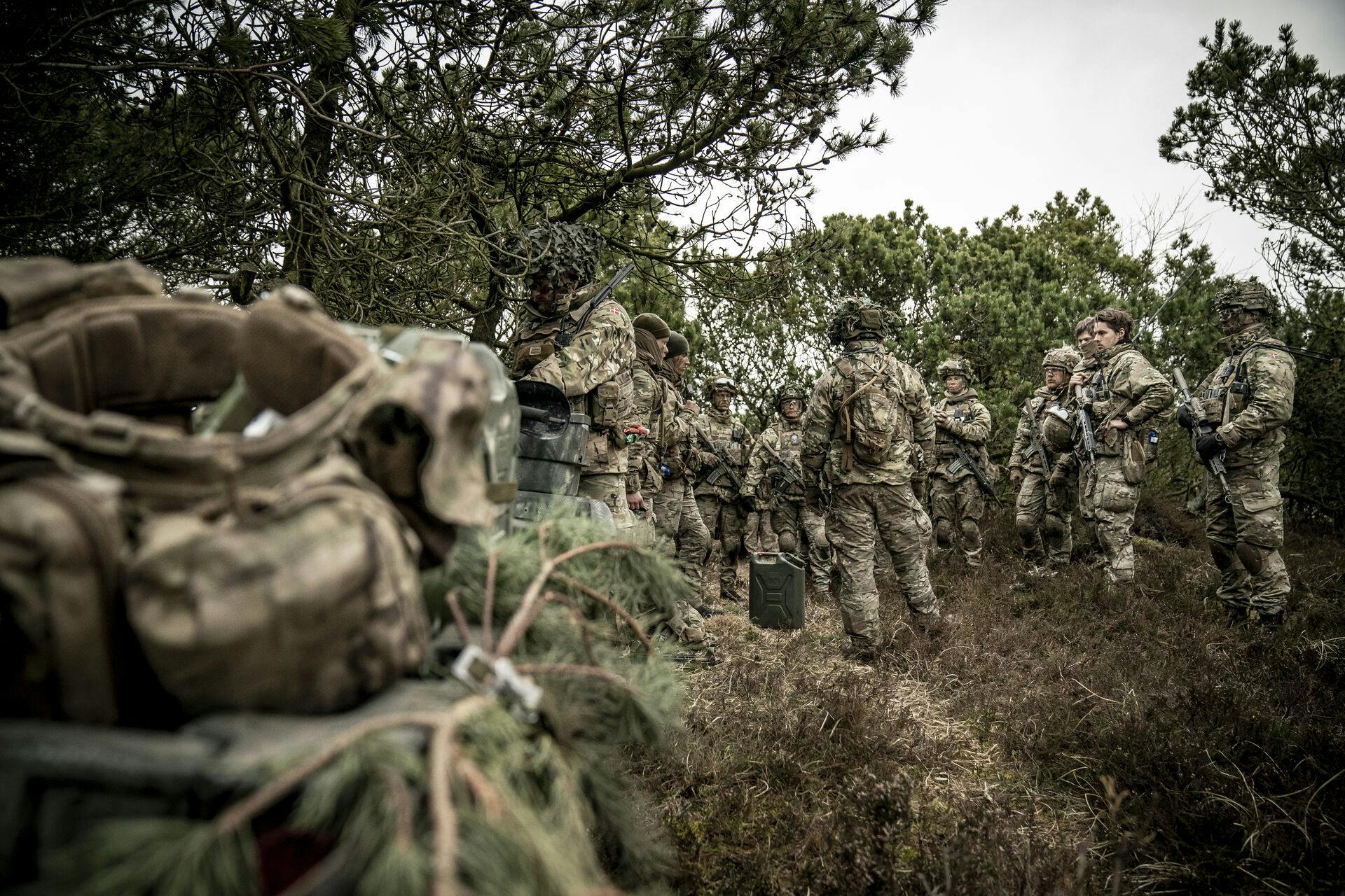 Der er søgt færre kvinder ind i militæret i år sammenlignet med sidste år.