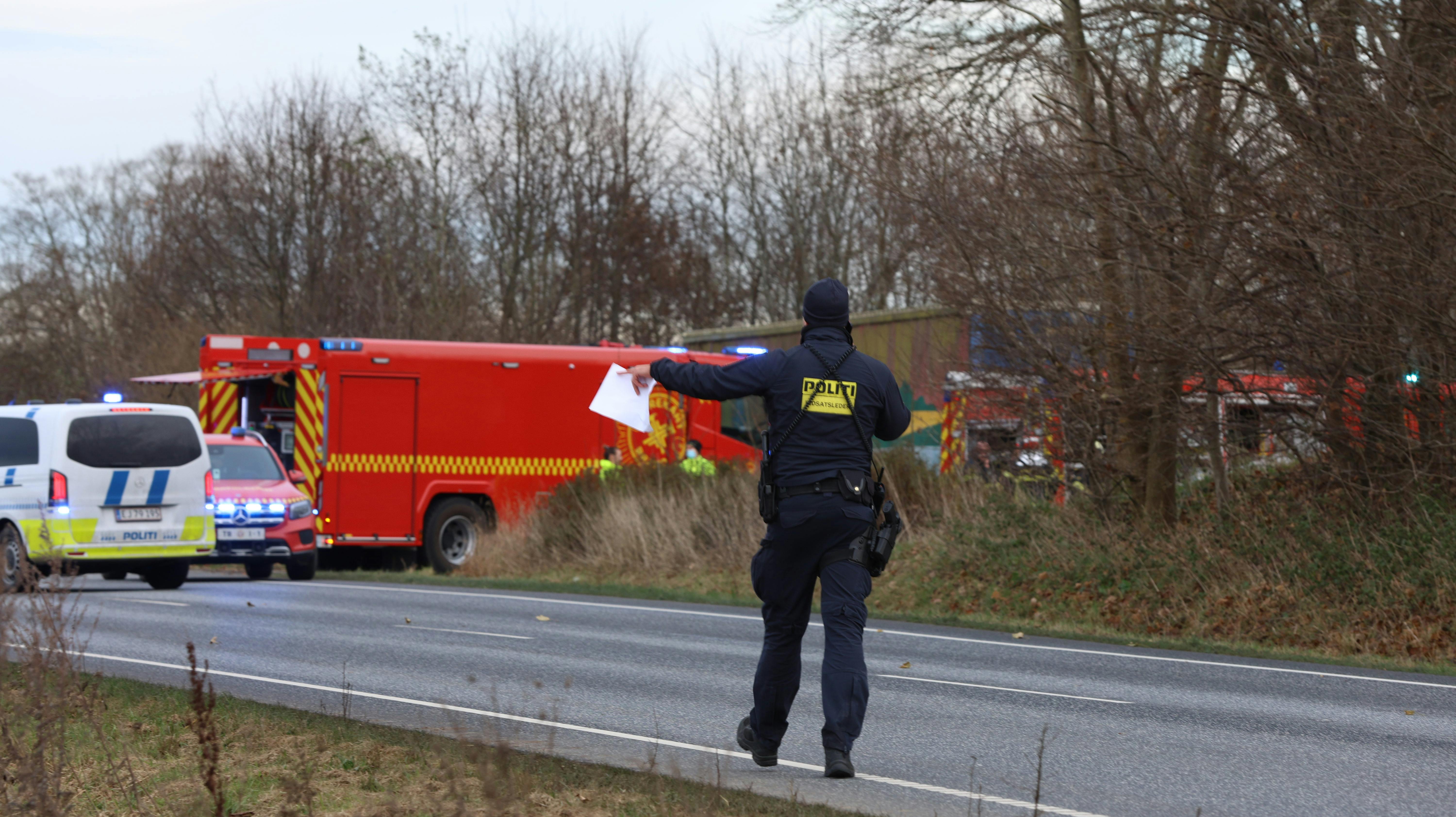 En person er søndag fundet omkommet i en brand.