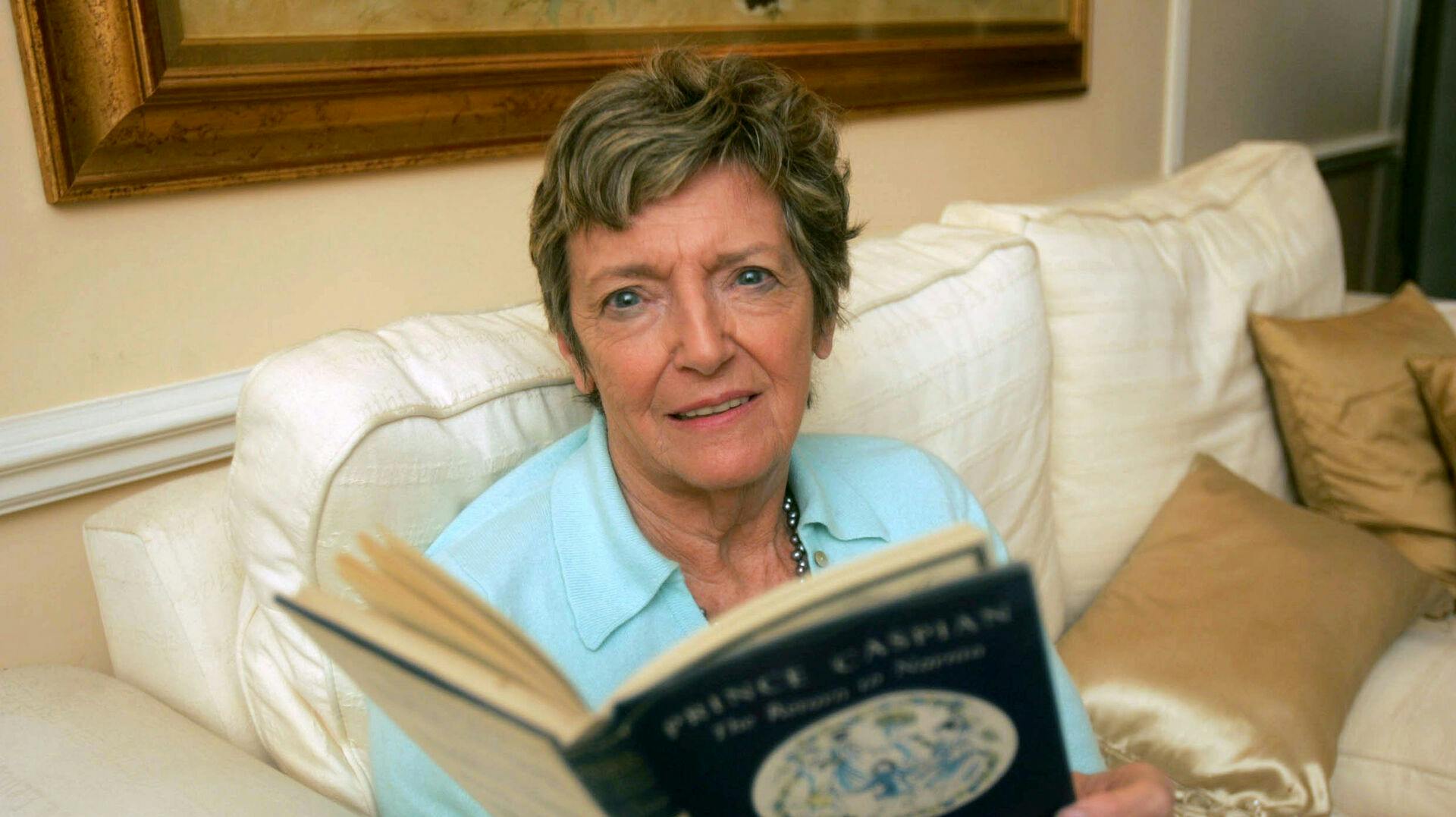 Jill Freud er død. Hun blev 98 år.