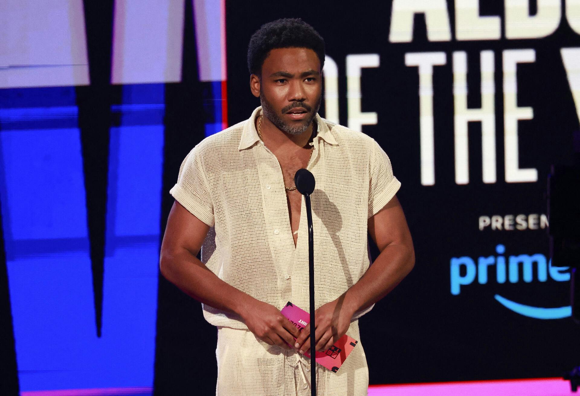 Childish Gambino fortæller nu, hvorfor han sidste år blev nødt til at aflyse flere koncerter.