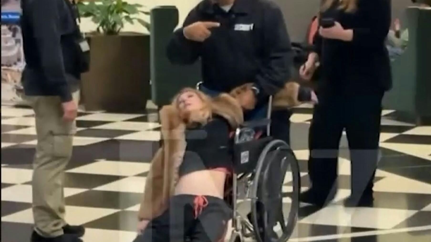 *PREMIUM-EXCLUSIVE* Chicago, IL **WE