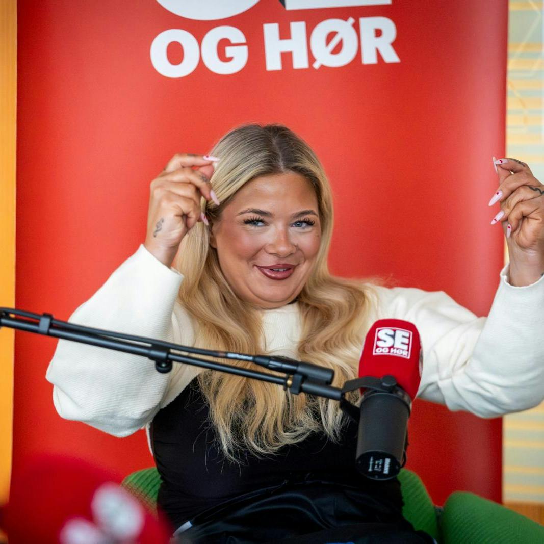 Sissal flækker af grin i "Rundt på gulvet", da snakken falder på hendes og Eugens til tider ganske intime dansepartnerskab.