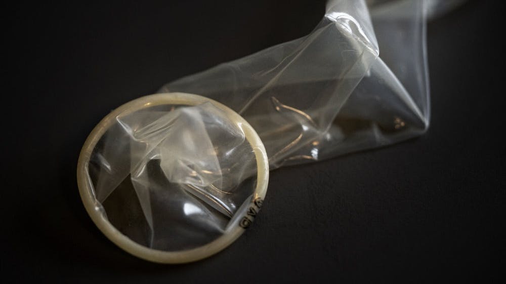 Klamydia er i tilbagegang, viser en rapport fra Sex & Samfund. Det er dog stadig den mest udbredte kønssygdom i Danmark, hvorfor organisationen opfordrer til at bruge kondom til at beskytte sig mod sygdommen. (Arkivfoto). - Foto: Ida Guldbæk Arentse