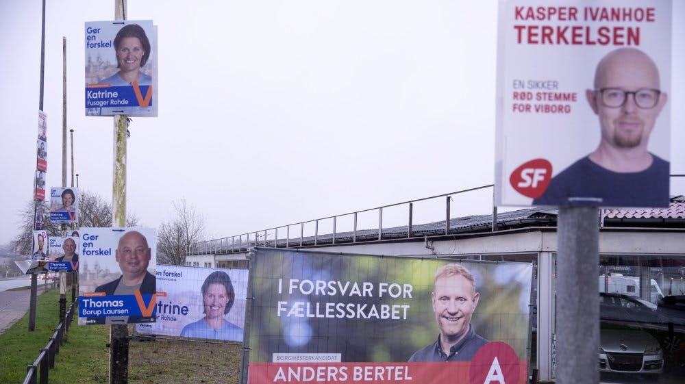 De sidste valgplakater skal ned onsdag ellers falder bøderne.