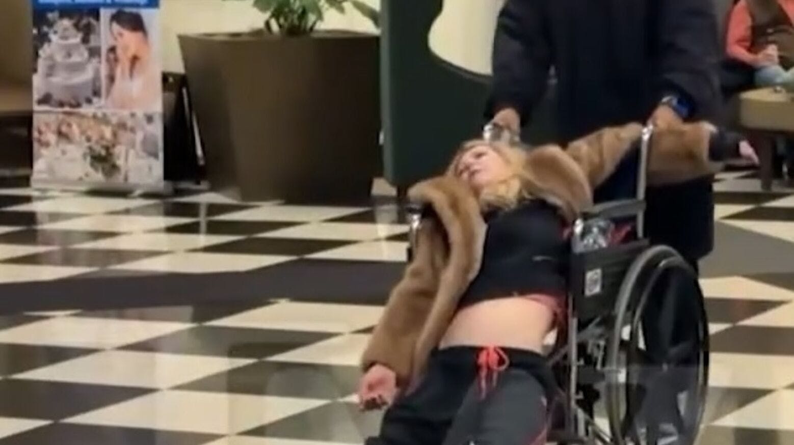 *PREMIUM-EXCLUSIVE* Chicago, IL **WEB0