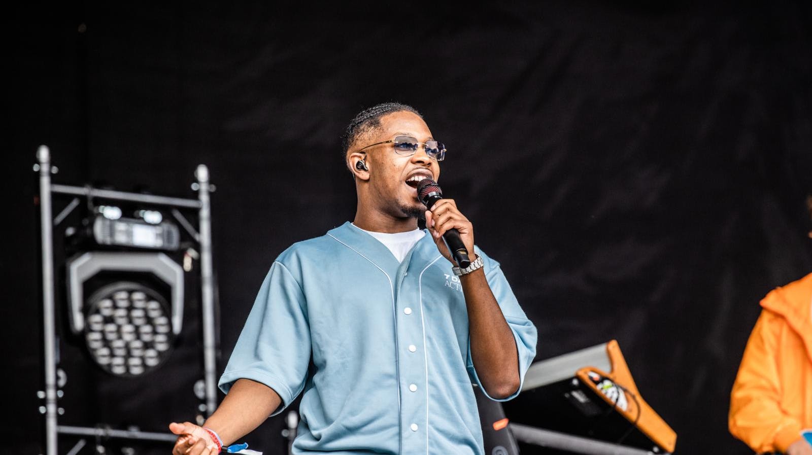 Icekiid er kendt for hits som "Coco Chanel", "Blondiner & brunetter" og især "ErruDumEllaHvad", som han flere gange har optrådt med på danske festivaler.