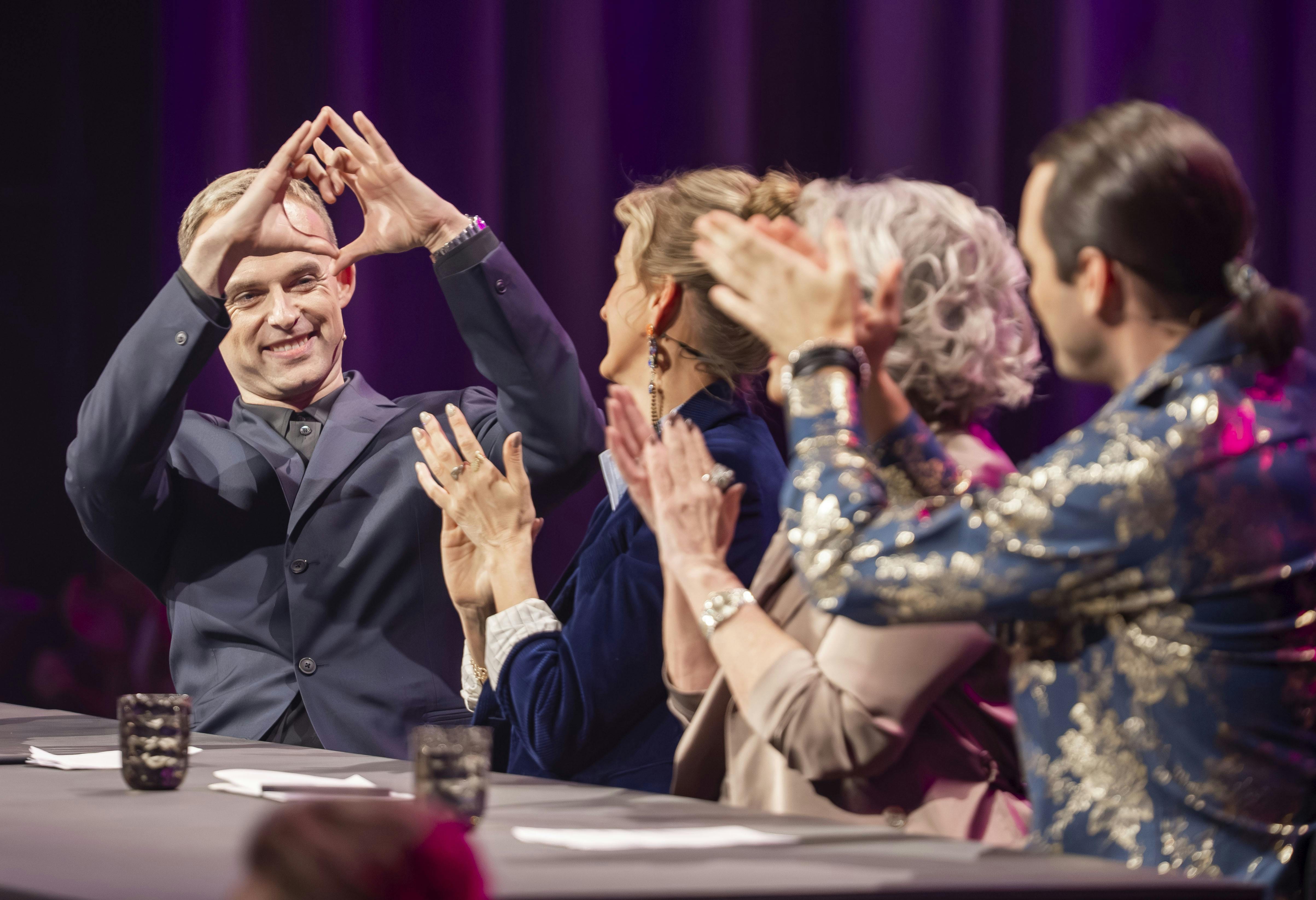 Der var ingen dårlig stemning mellem de fire dommere, men Mads Vad havde en plan om at gå lidt mere kritisk til værks end de andre dommere, når behovet var der.
