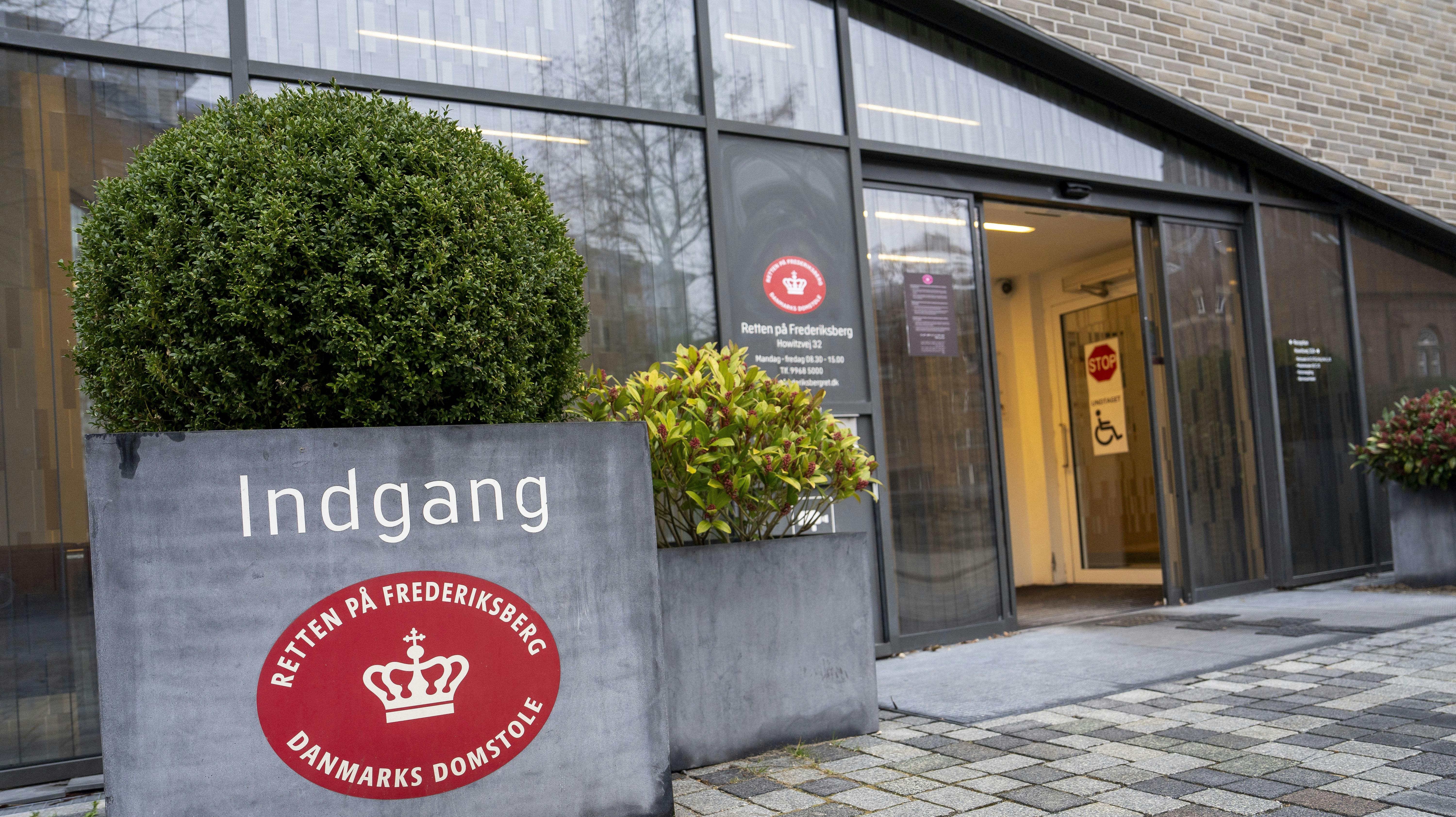 De mistænkte svindlere bliver onsdag fremstillet for en dommer ved Retten på Frederiksberg.