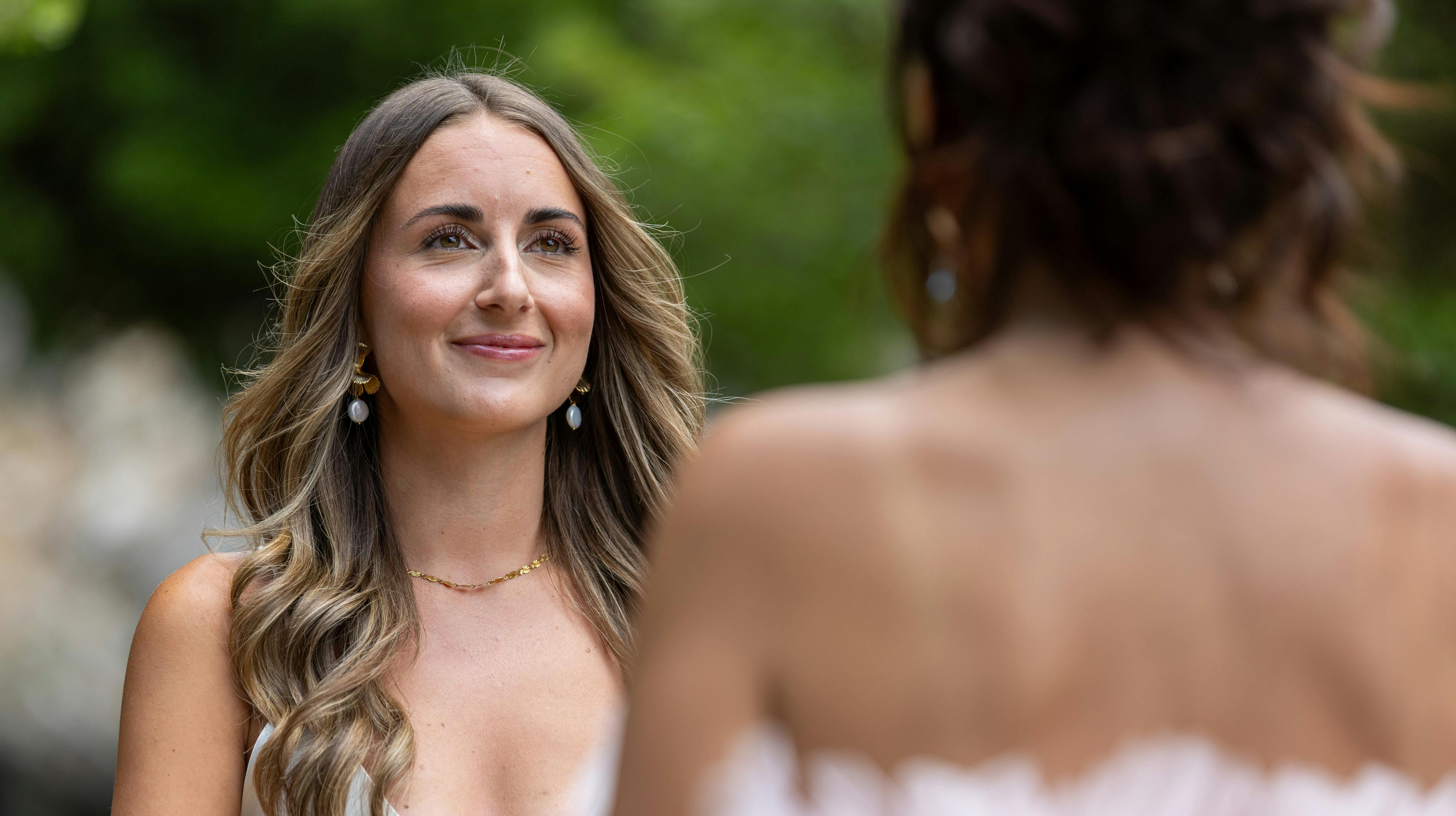 Da Julie Andersen kom hjem til Danmark, kunne hun godt mærke, at hun var ærgerlig over Christian Ulrik Hansens opsigtsvækkende valg.