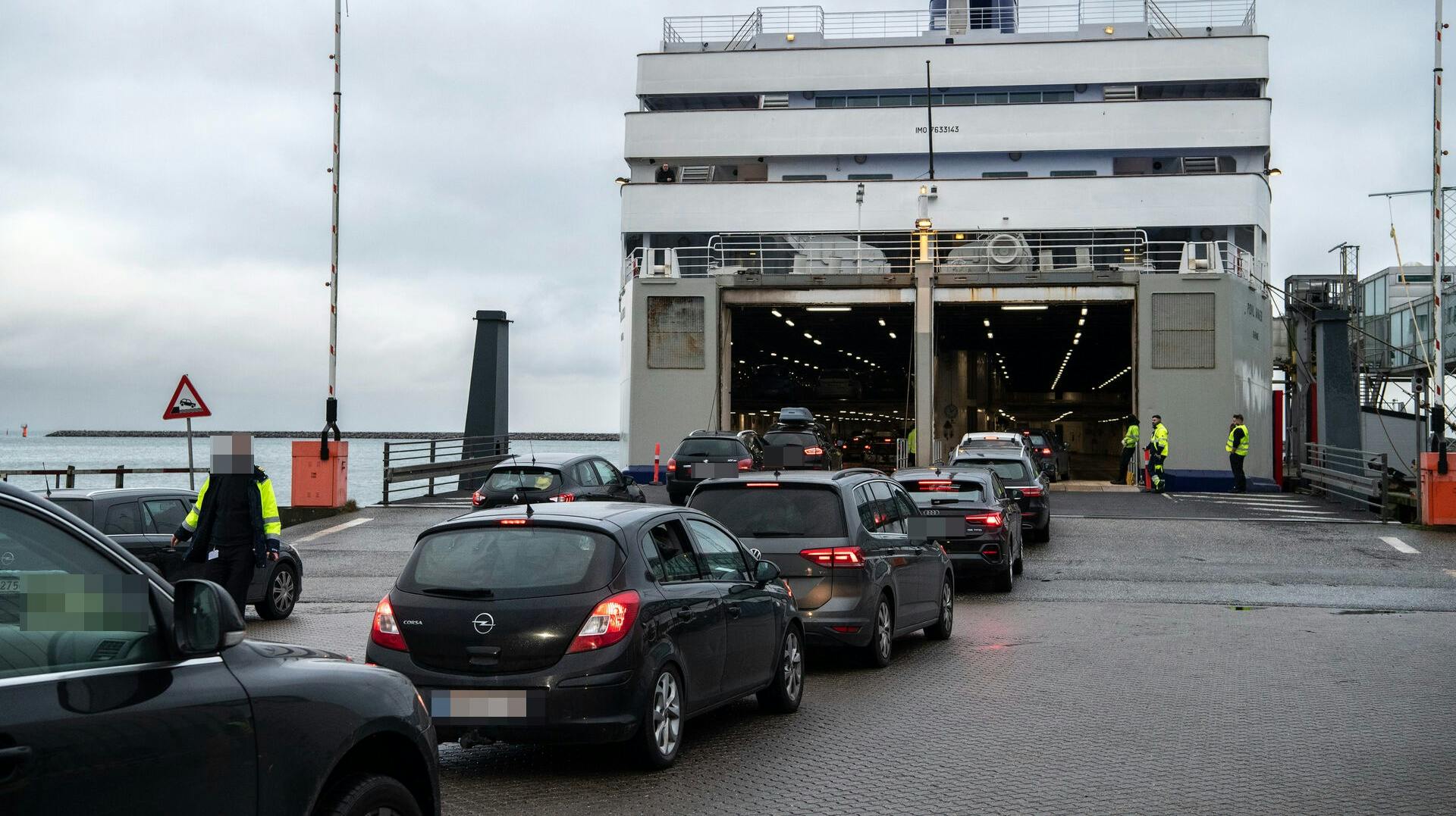 Politiet stod klar ved færgelejet i Rønne, da topdirektøren kom kørende med en for høj promille. Men senere på dagen løb han ind i de samme problemer - nu på Sjælland.
