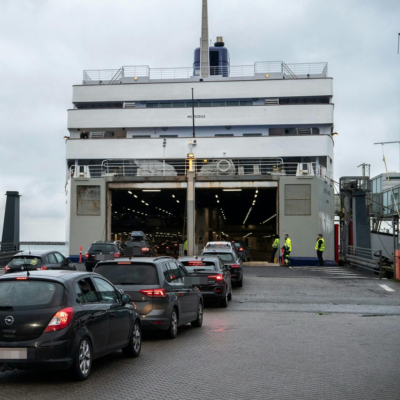 Politiet stod klar ved færgelejet i Rønne, da topdirektøren kom kørende med en for høj promille. Men senere på dagen løb han ind i de samme problemer - nu på Sjælland.