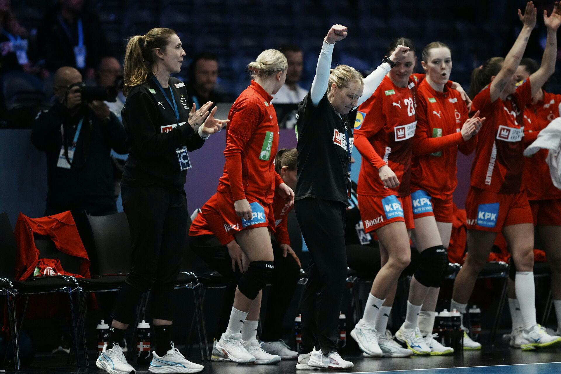 Helle Thomsens hold fik den perfekte start på VM.&nbsp;