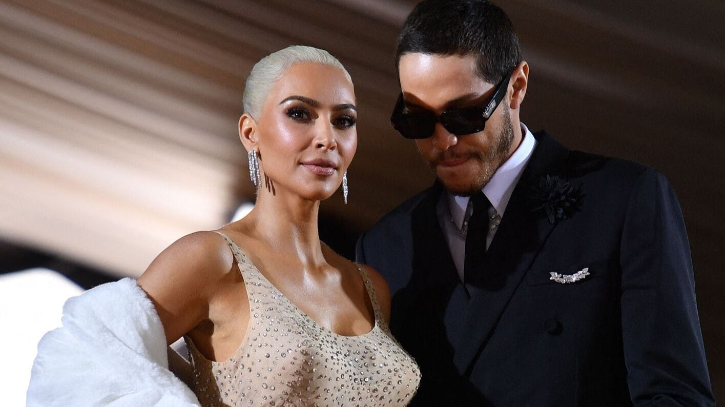 Kim Kardashian fortryder én helt særlig ting ved Met Gala i 2022.