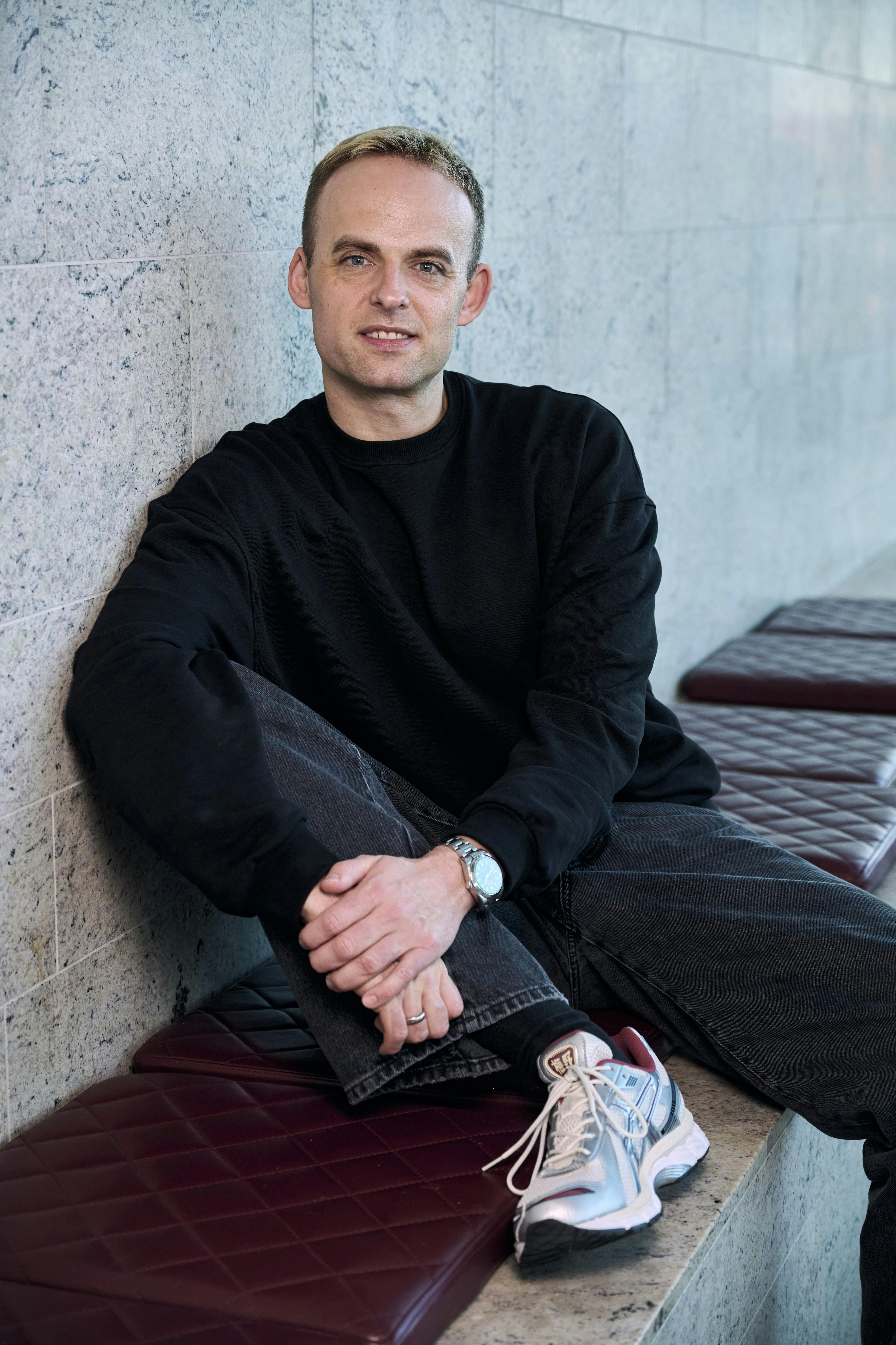 De mange fantastiske oplevelser med dansen overskygger heldigvis de få dårlige, men det ændrer ikke på, at Mads Vad har hørt på mange dumme ting som barn og voksen som mandlig danser.