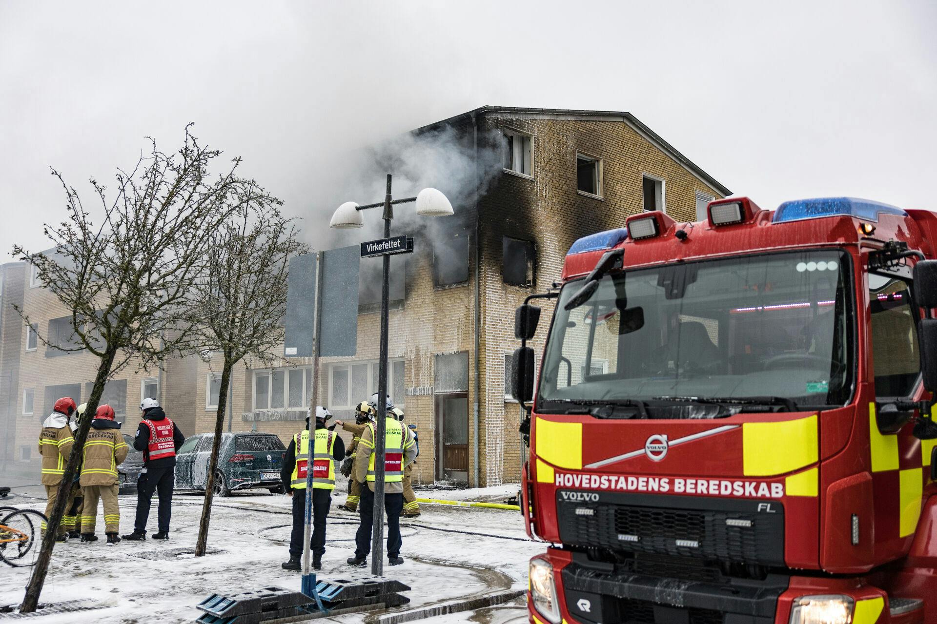 Branden er meget voldsom her på Virkefeltet i Tingbjerg.