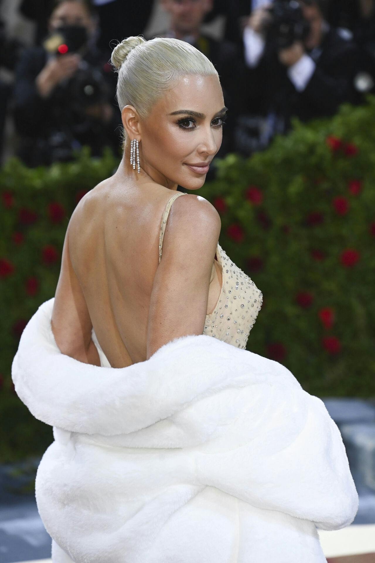 Skulle håret have været mørkt i stedet? Det mener frøken Kimberly.