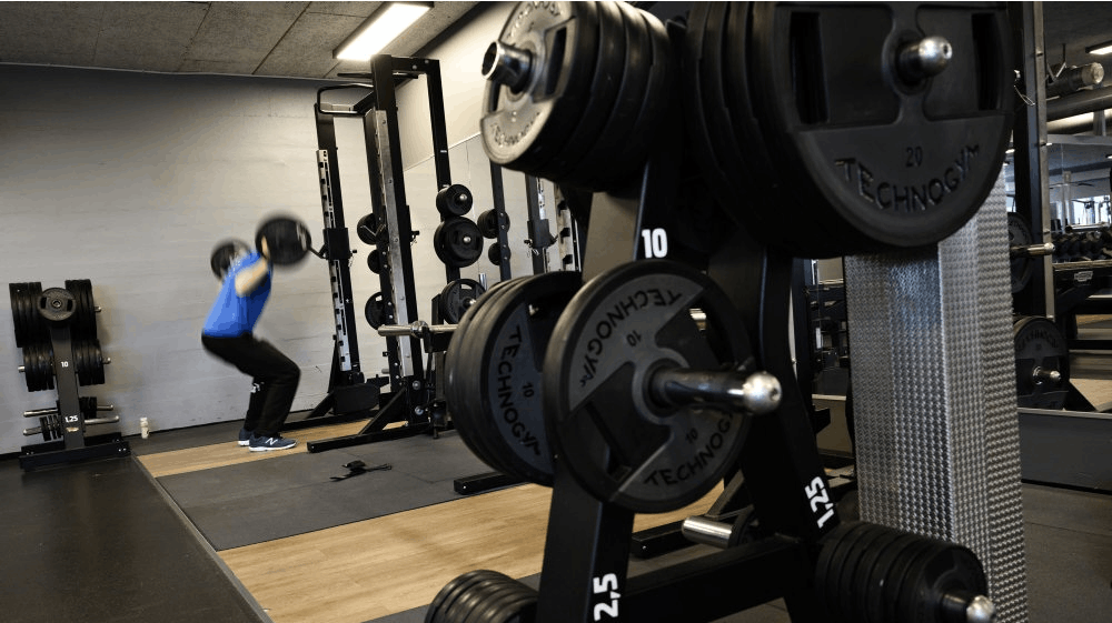 Fra årsskiftet blive holdtræning i kommercielle fitnesscentre pålagt moms. Det får centre til at hæve priser. (Arkivfoto). - Foto: Philip Davali/Ritzau Scanpix