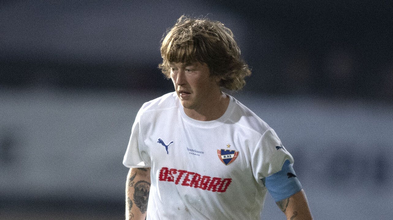 Nicolaj Thomsen er færdig som professionel fodboldspiller. Midtbanespilleren har valgt at lægge støvlerne på hylden.