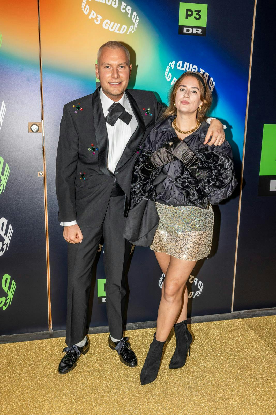 Pelle Peter og Maria Jencel mødte hinanden i 2018. Siden er de blevet gift og har fået to børn.