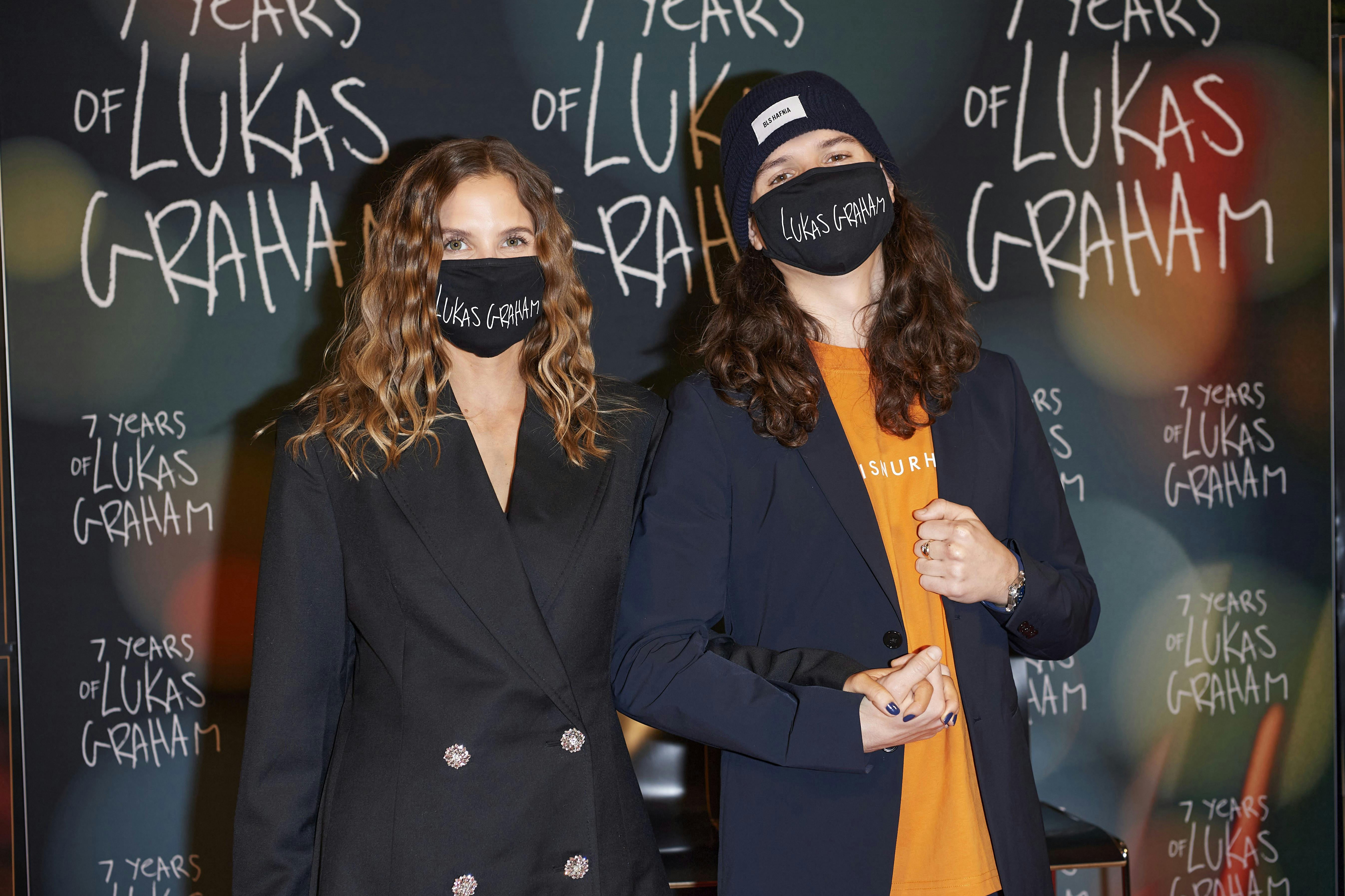 Opgavebeskrivelse: Gallapremiere på dokumentar ”7 Years of Lukas Graham”Sted: Imperial, københavnFotograf: Lars H. LaursenJournalist: Ulrik Ulriksen og Tanja LarsenOptagelsedato: 2020.01.11