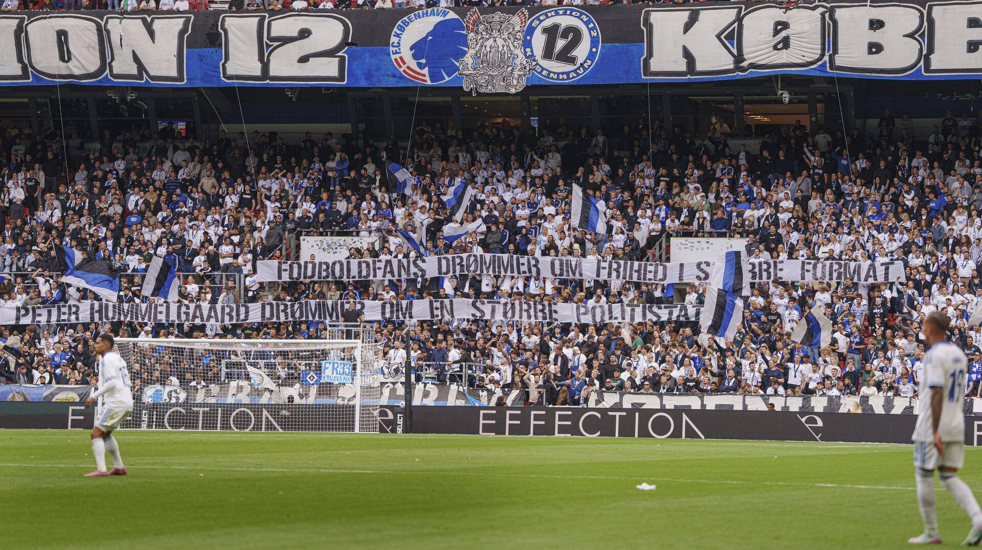 Alt tyder på at de anholdte har en relation til det aktive fanmiljø omkring fodboldklubben FC København.
