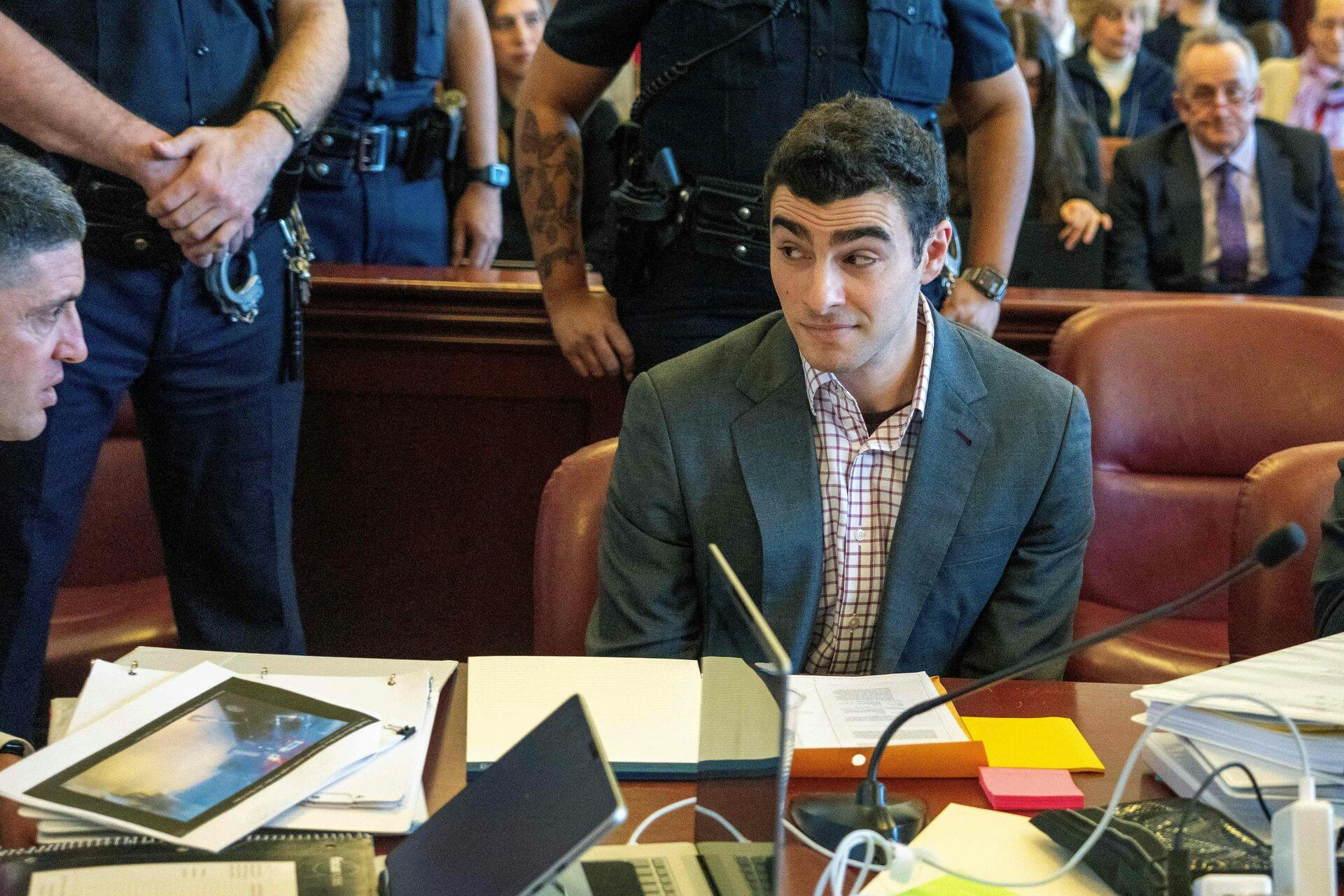 Luigi Mangione risikerer at skulle sidde bag tremmer resten af sit liv for drabet, han er anklaget for at stå bag.