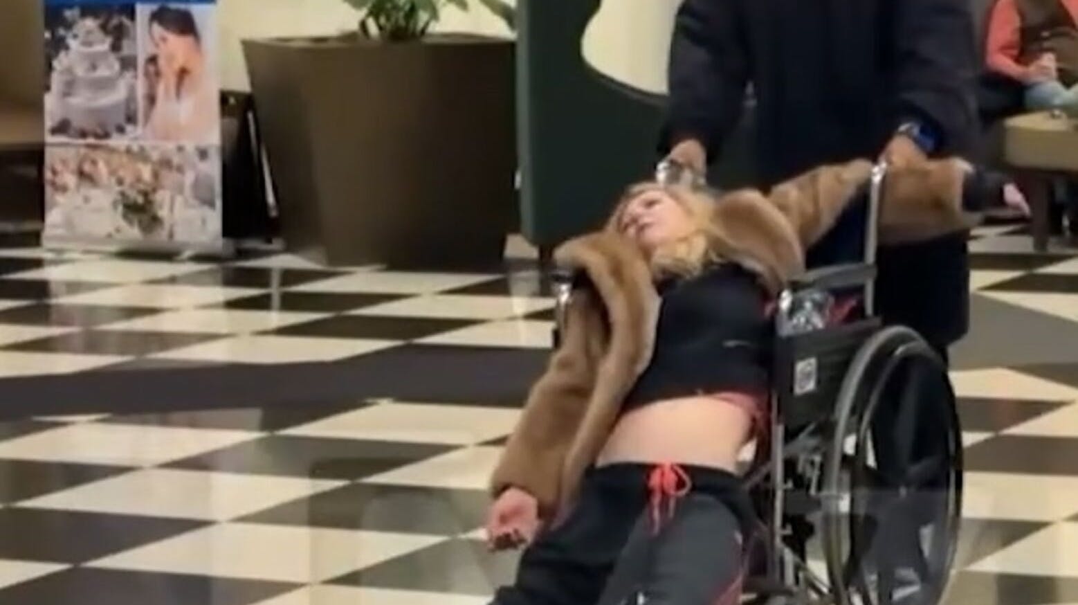 *PREMIUM-EXCLUSIVE* Chicago, IL *