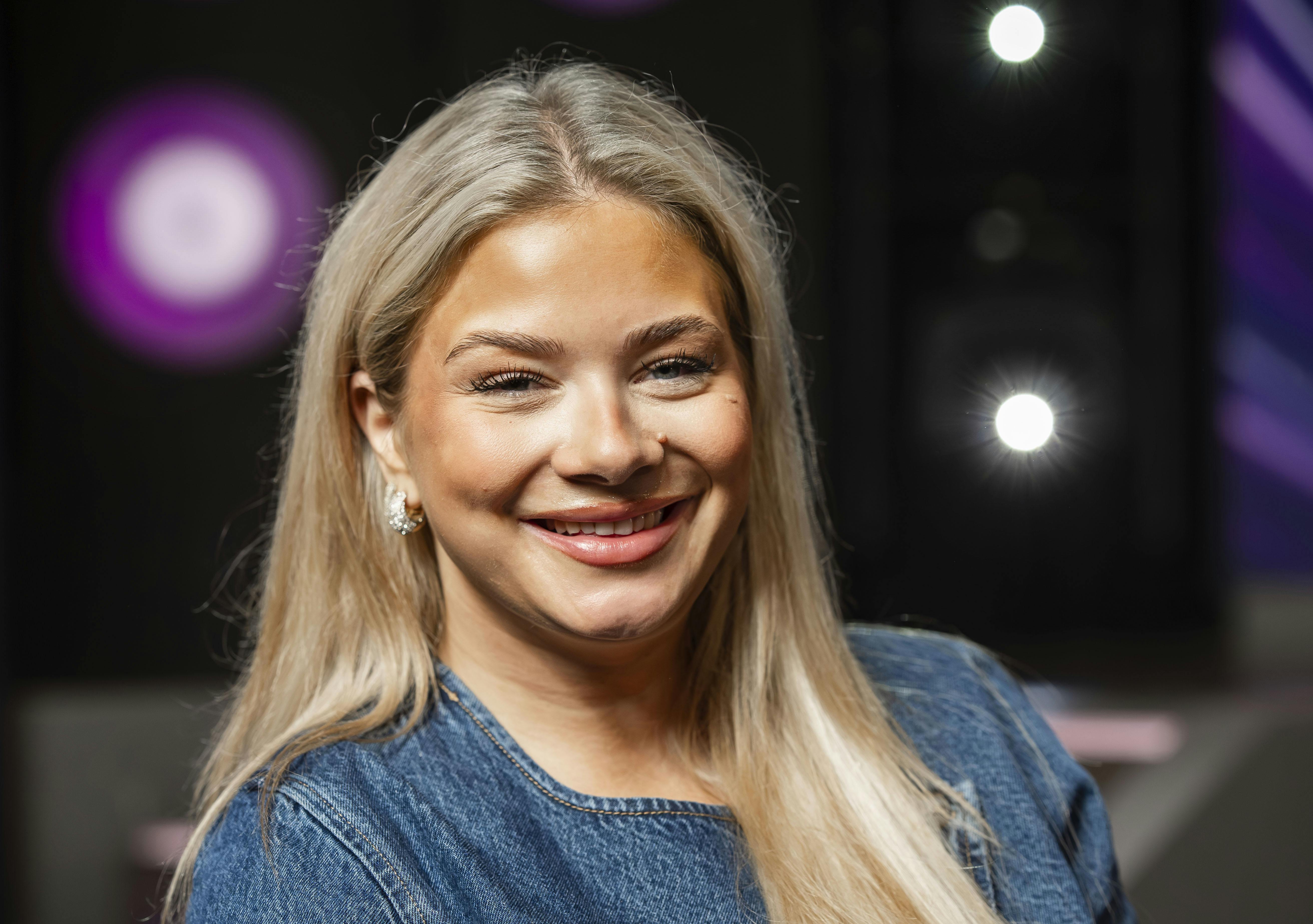 OPGAVE: VMD 2025 Pressemøde.Her : Sissal & Eugen MiuSTED: Mastiff , Vermundsgade 40DDATO: 20250919JOURNALIST:  BB: Laura, Karina, Helle, Simone. SH: Niko, Frederikke, MorellFOTOGRAF: Hanne Juul