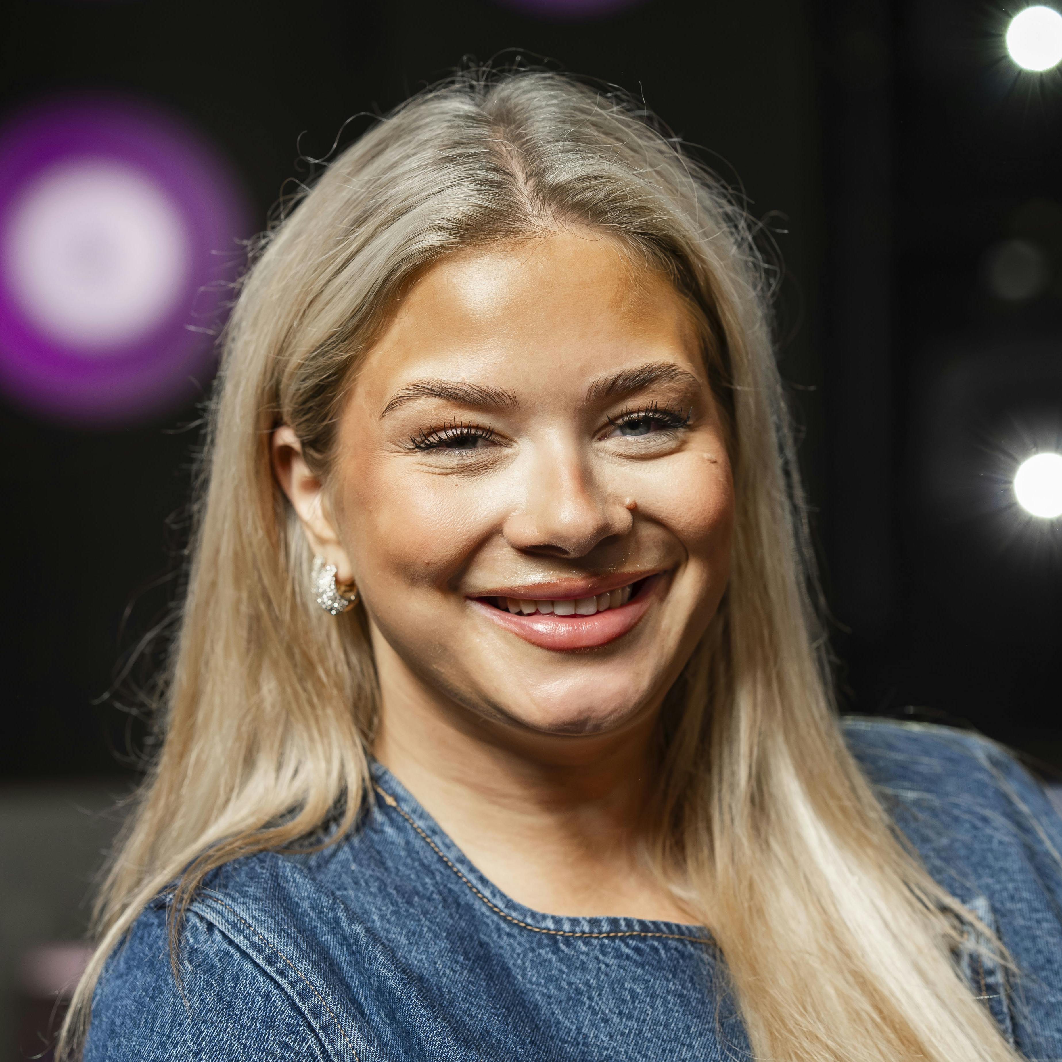OPGAVE: VMD 2025 Pressemøde.Her : Sissal & Eugen MiuSTED: Mastiff , Vermundsgade 40DDATO: 20250919JOURNALIST: BB: Laura, Karina, Helle, Simone. SH: Niko, Frederikke, MorellFOTOGRAF: Hanne Juul
