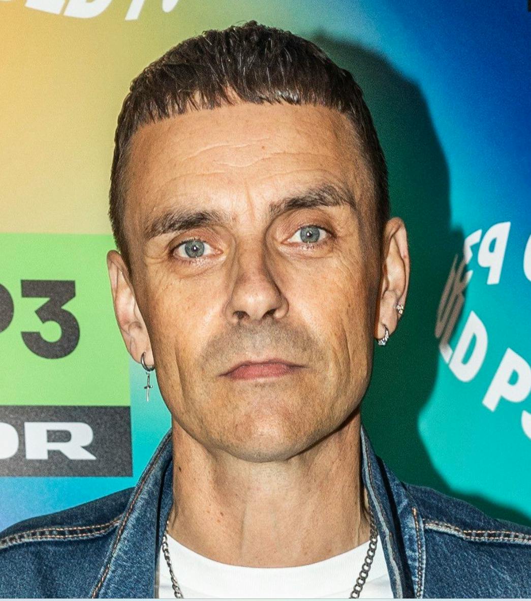 I 2013 kom Simon Kvamm med i ejerkredsen.