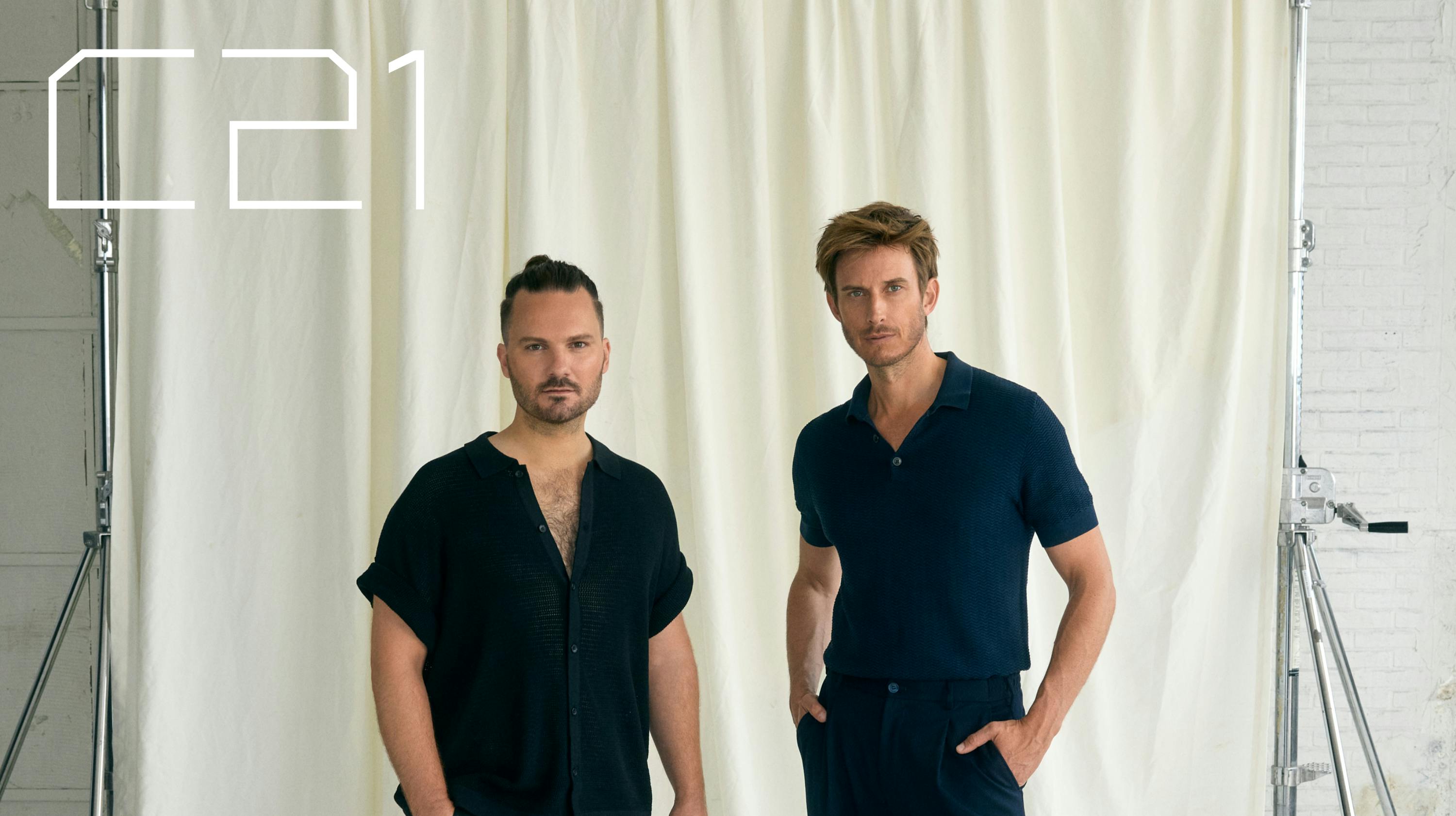 David Pepke og Søren Bregendal har som C21 været "Stuck in my heart" siden 2003. Nu indtager de det ikoniske "Paradise Hotel".