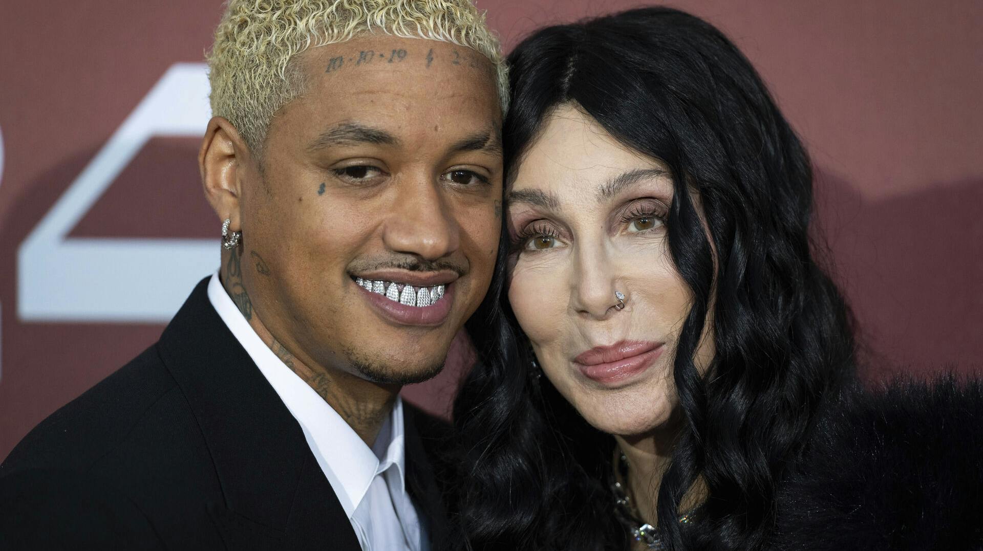 Cher skal være klar til at gifte sig med sin 40 år yngre kæreste.