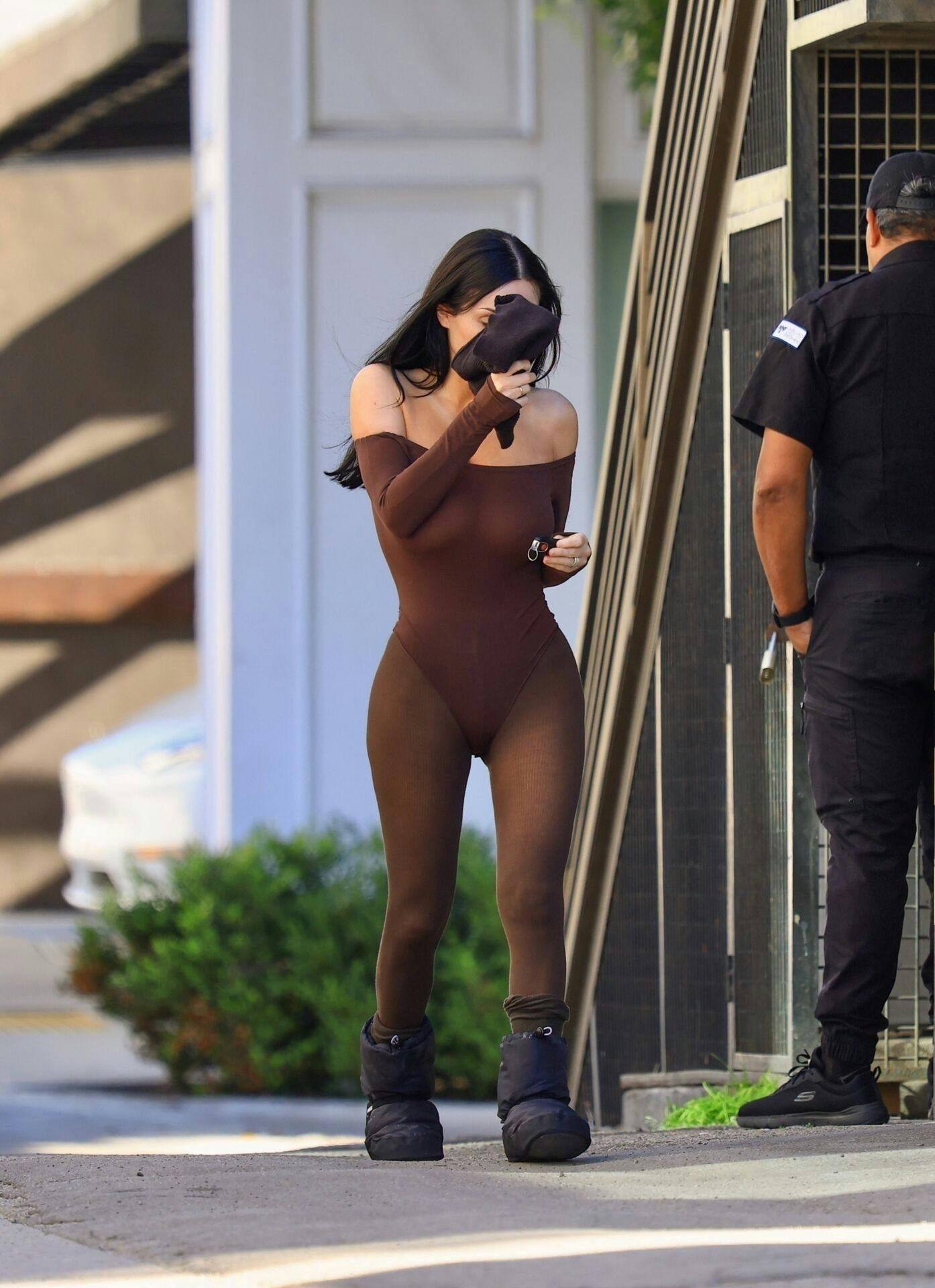 *PREMIUM-EXCLUSIVE* Beverly Hills, CA **WEB EMBARGPictures Containing Children Please Pixelate Face Prior To Publication*