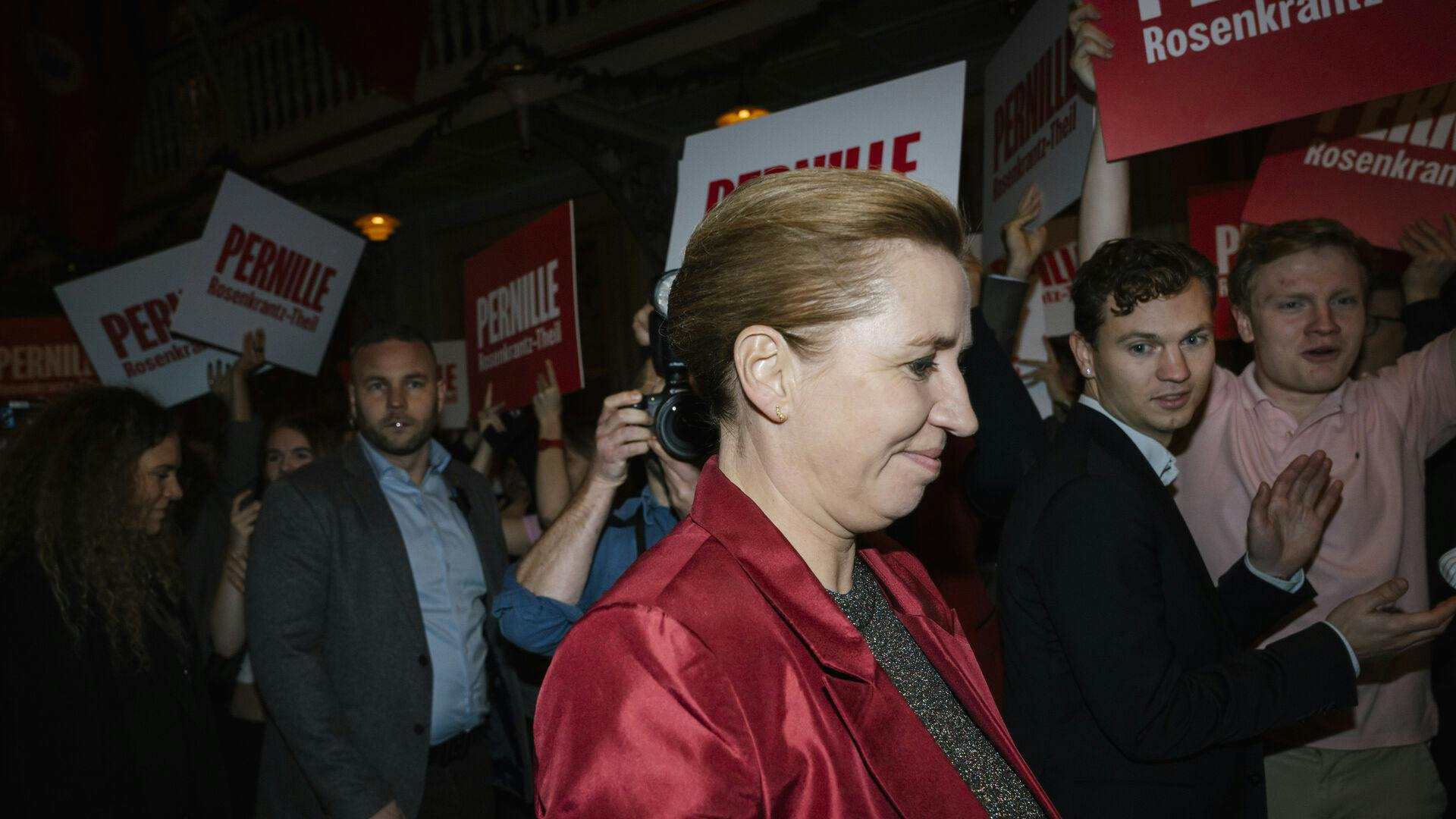 Mette Frederiksen på valgaftenen 18. november, der som bekendt ikke gik helt efter den socialdemokratiske plan.