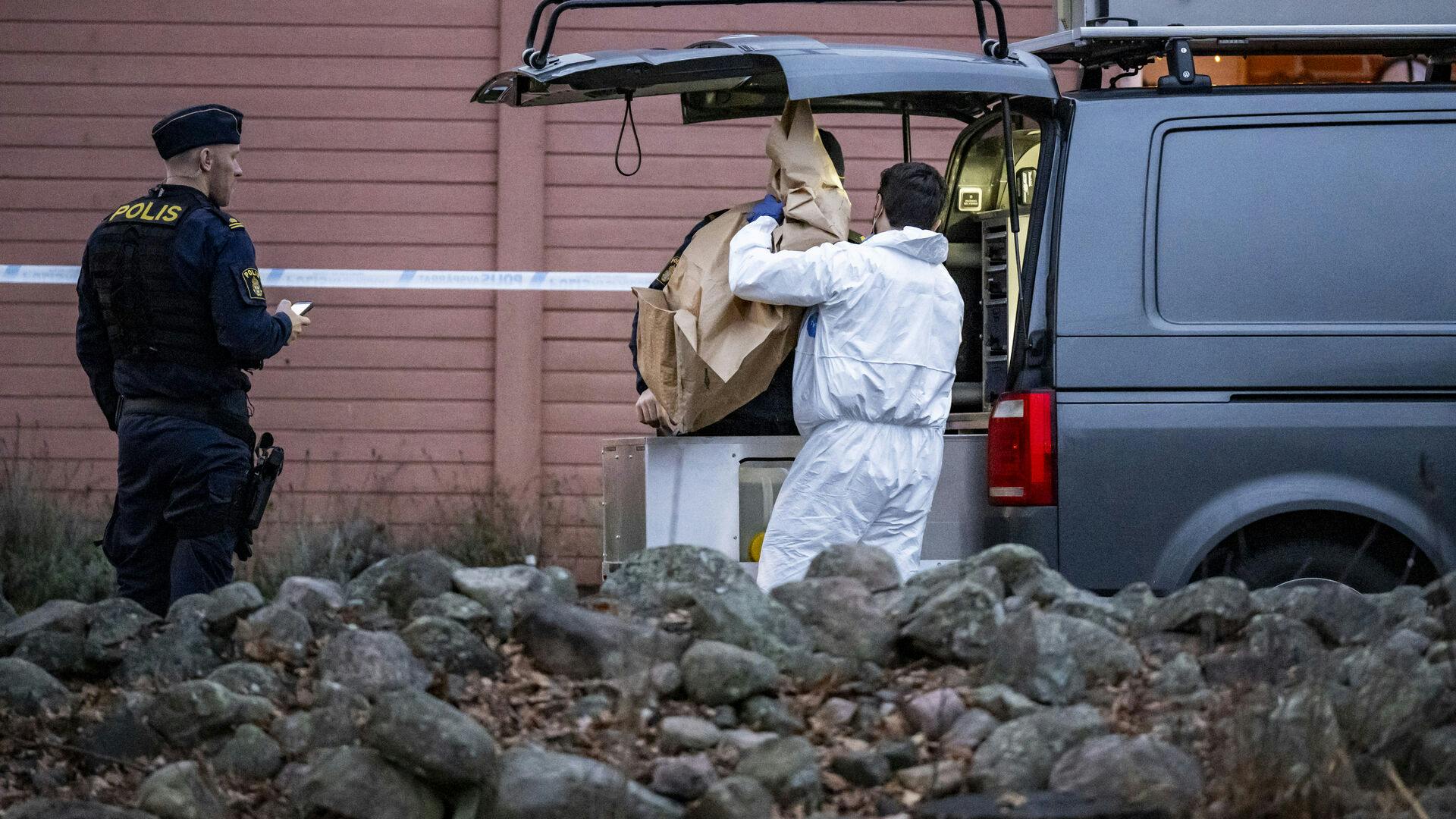 Politiet er til stede i området og foretager undersøgelser.