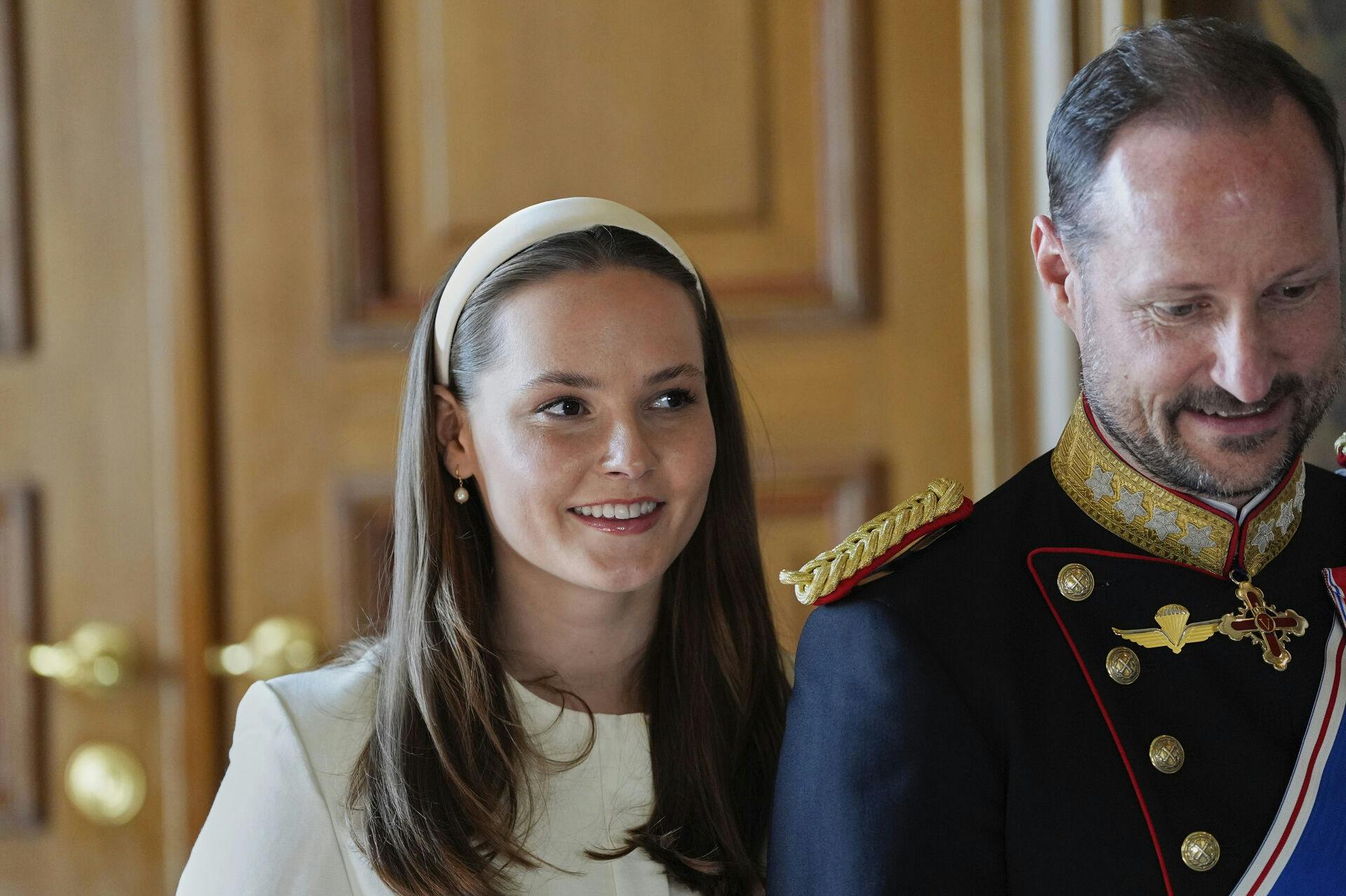 Prinsesse Ingrid Alexandra trækker i arbejdstøjet, selv når hun har fri fra sit studie på den anden side af kloden.