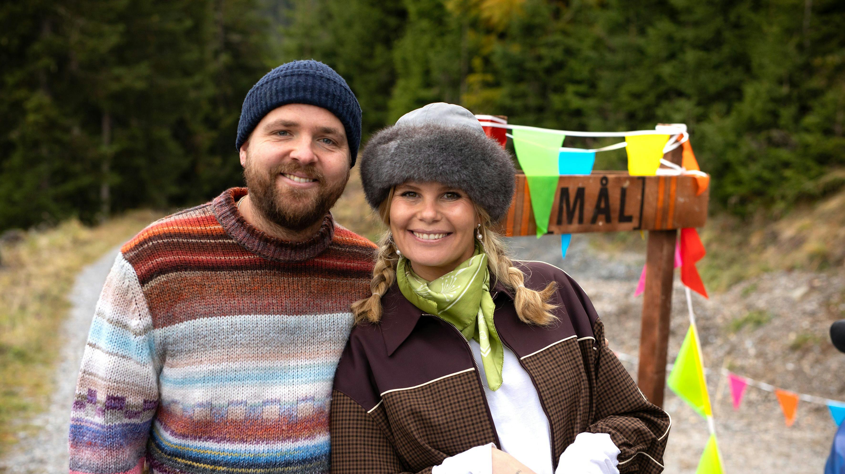 Det er Joakim Ingversen og Sofie Linde, der er værter på "Hotel Romantik".