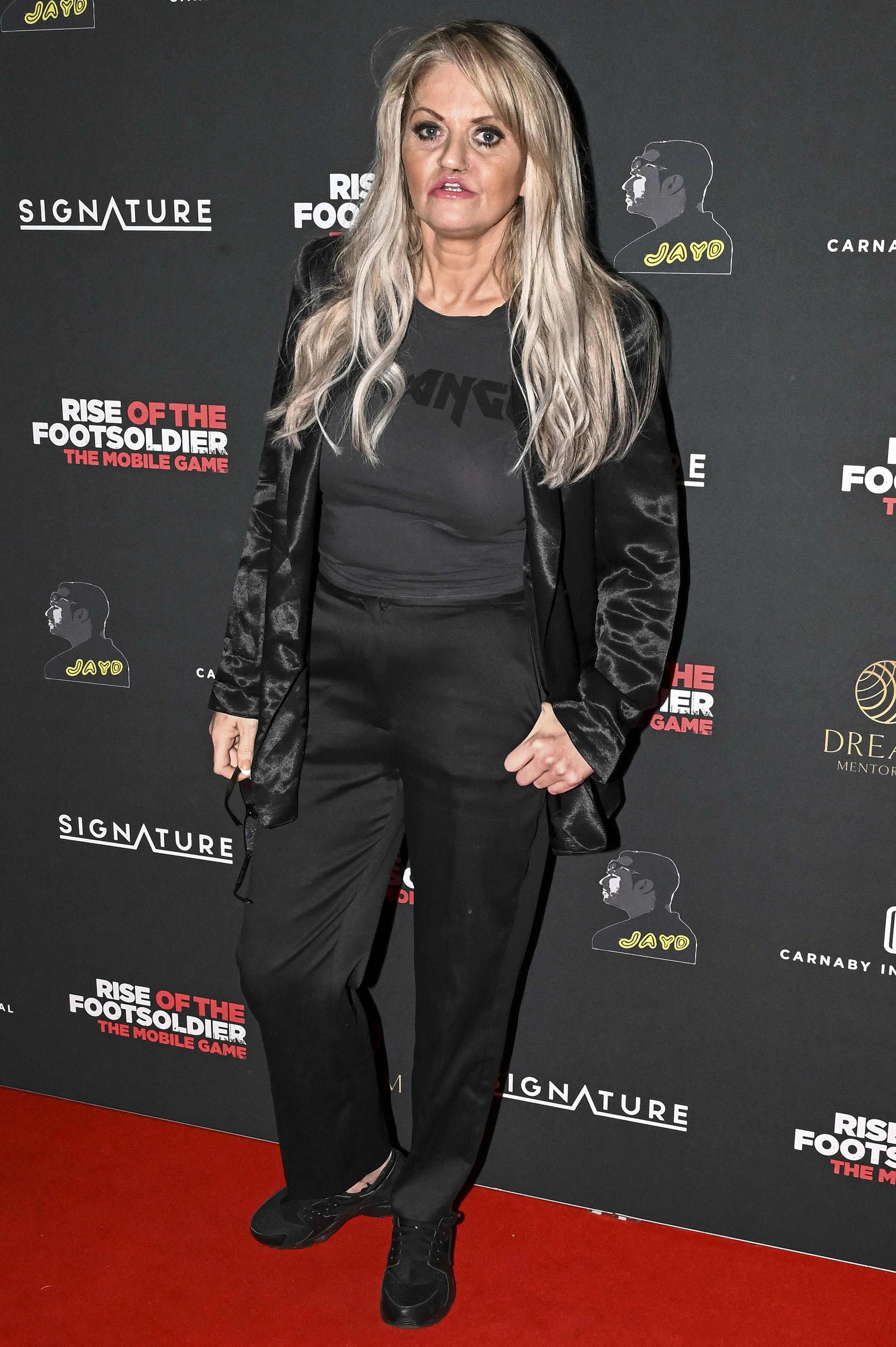 Danniella Westbrook er igen indlagt med alvorlige vejrtrækningsproblemer og har måttet trække sig fra sin første store filmrolle i næsten ti år: - Jeg er misbruger, og hjulene er faldet af, har hun tidligere sagt om sin kamp mod afhængighed af kokain.