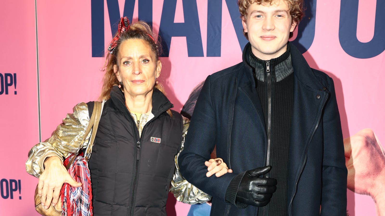 Therese Glahn og ekssvigersønnen Linus på 19 år.